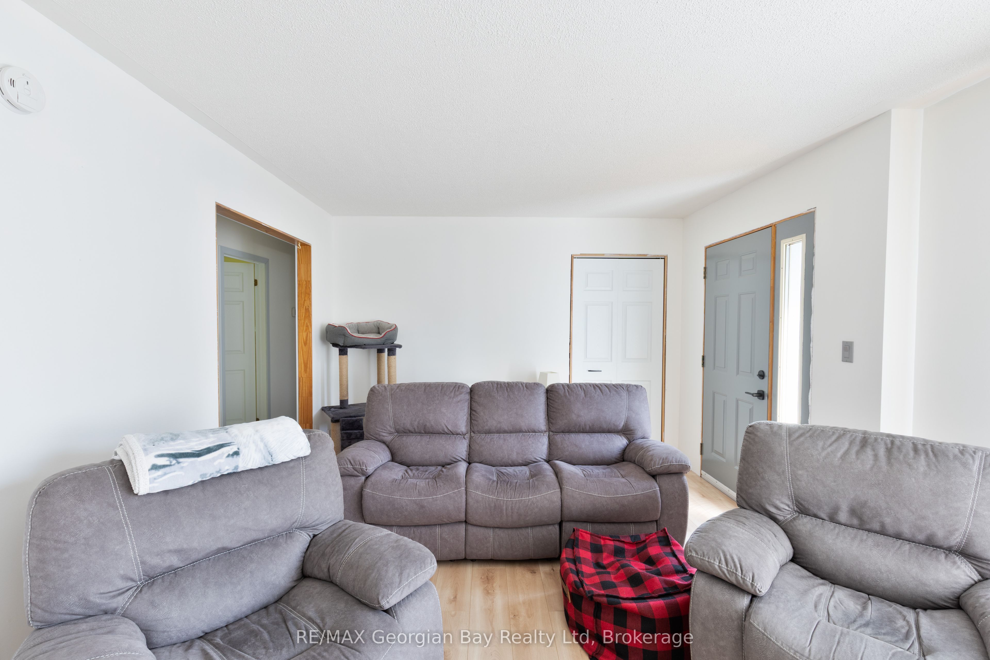 144 George Street, Tay, ON L0K 2A0 photo 5