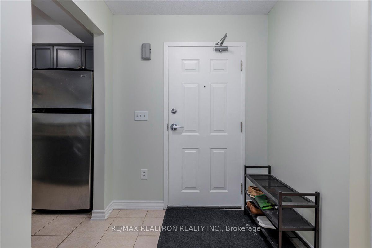 43 Coulter Street 3, Barrie, ON L4N 6L9 photo 3