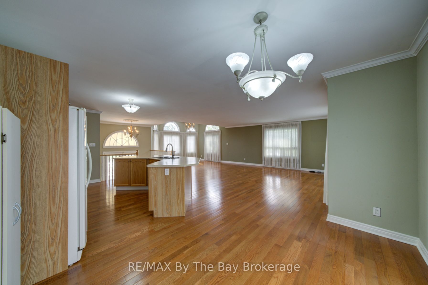 452 Ramblewood Drive, Wasaga Beach, ON L9Z 1P4 photo 5