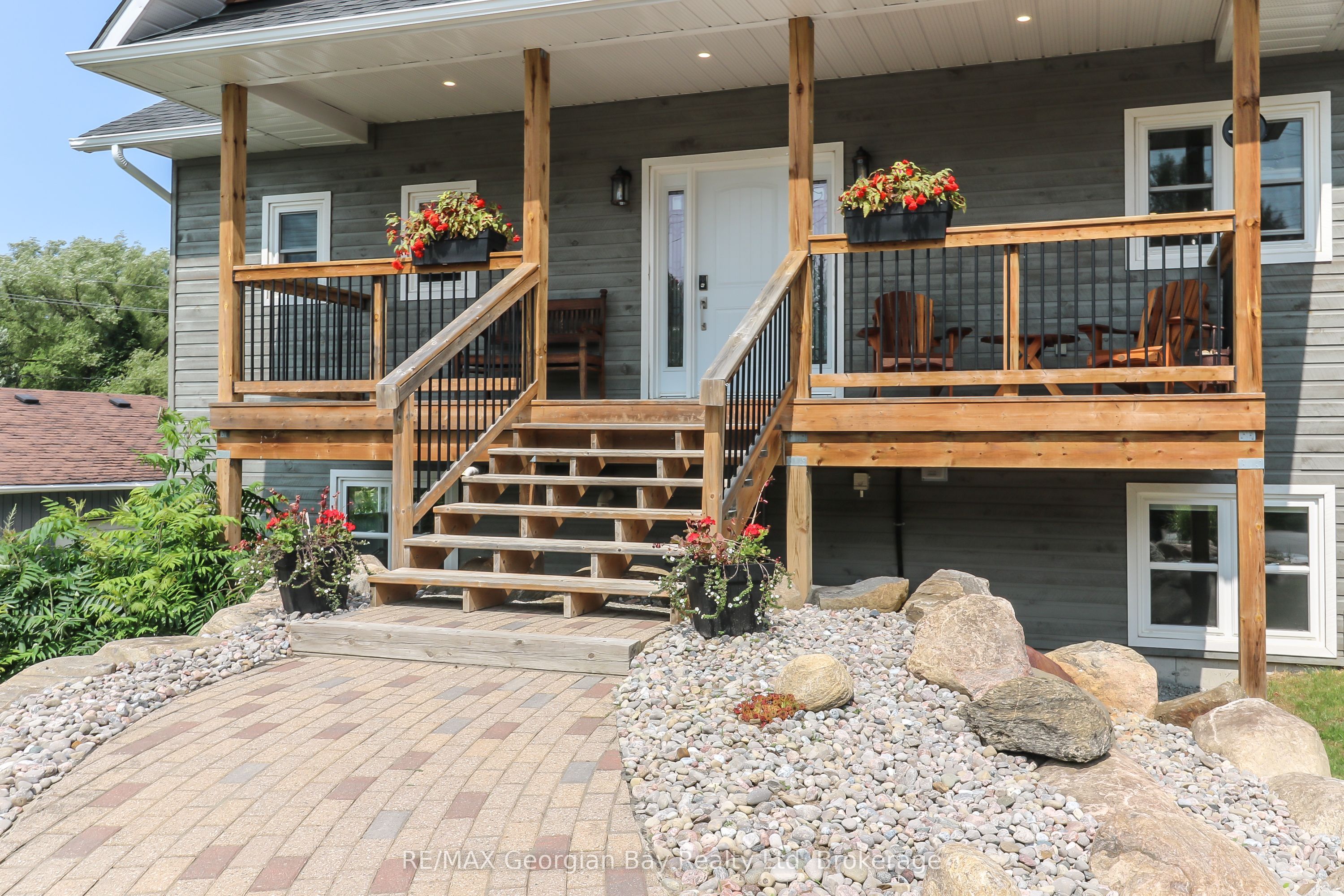 1 Park Street, Penetanguishene, ON L9M 1P8 photo 4