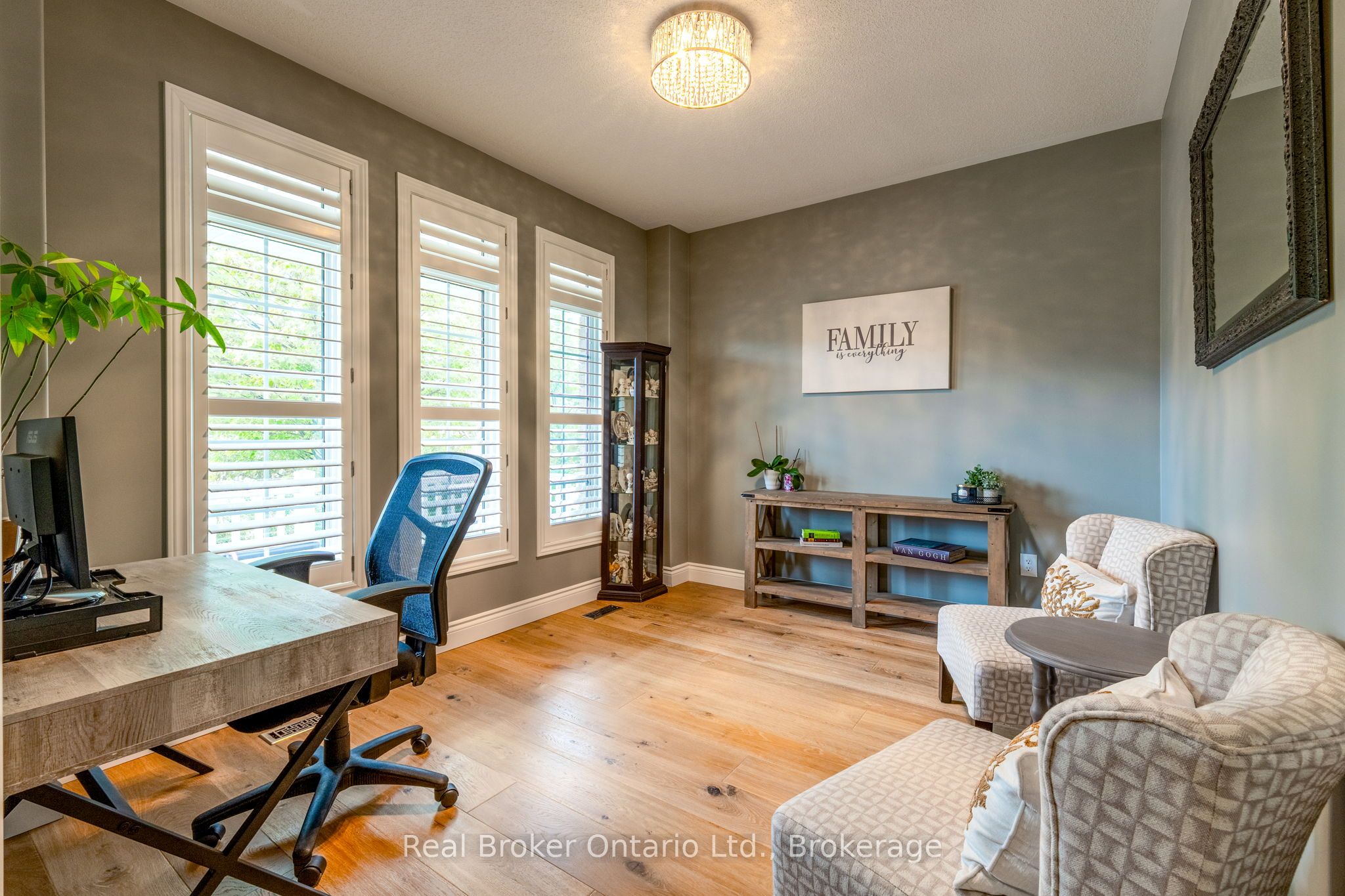 50 The Queensway, Barrie, ON L4M 7J3 photo 4