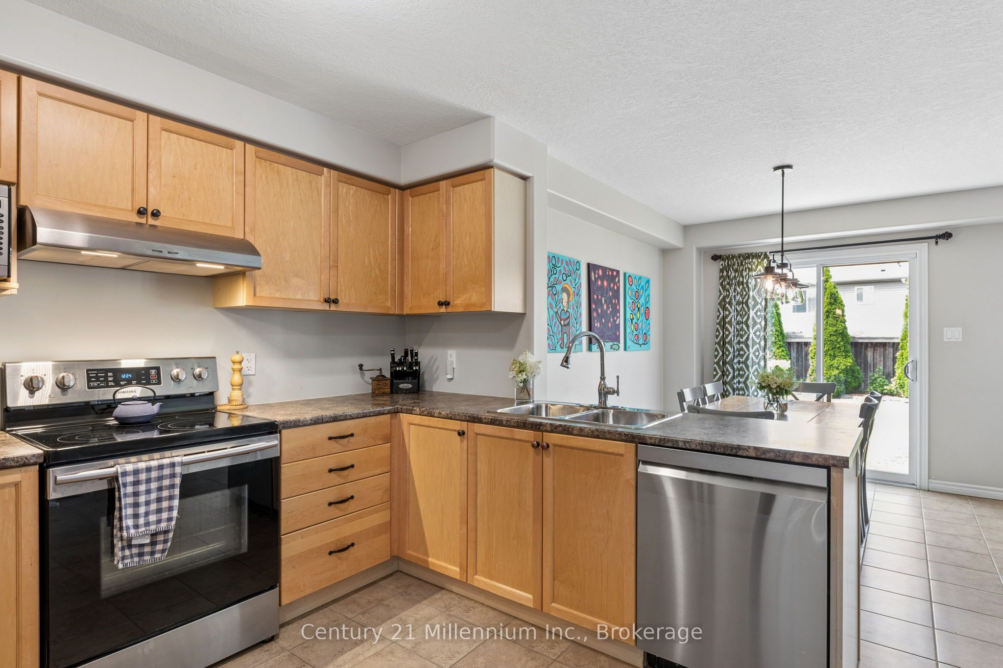 28 Patton Street, Collingwood, ON L9Y 0E4 photo 4