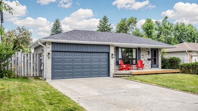 29 Bronte Crescent Upper, Barrie, ON L4N 5B8