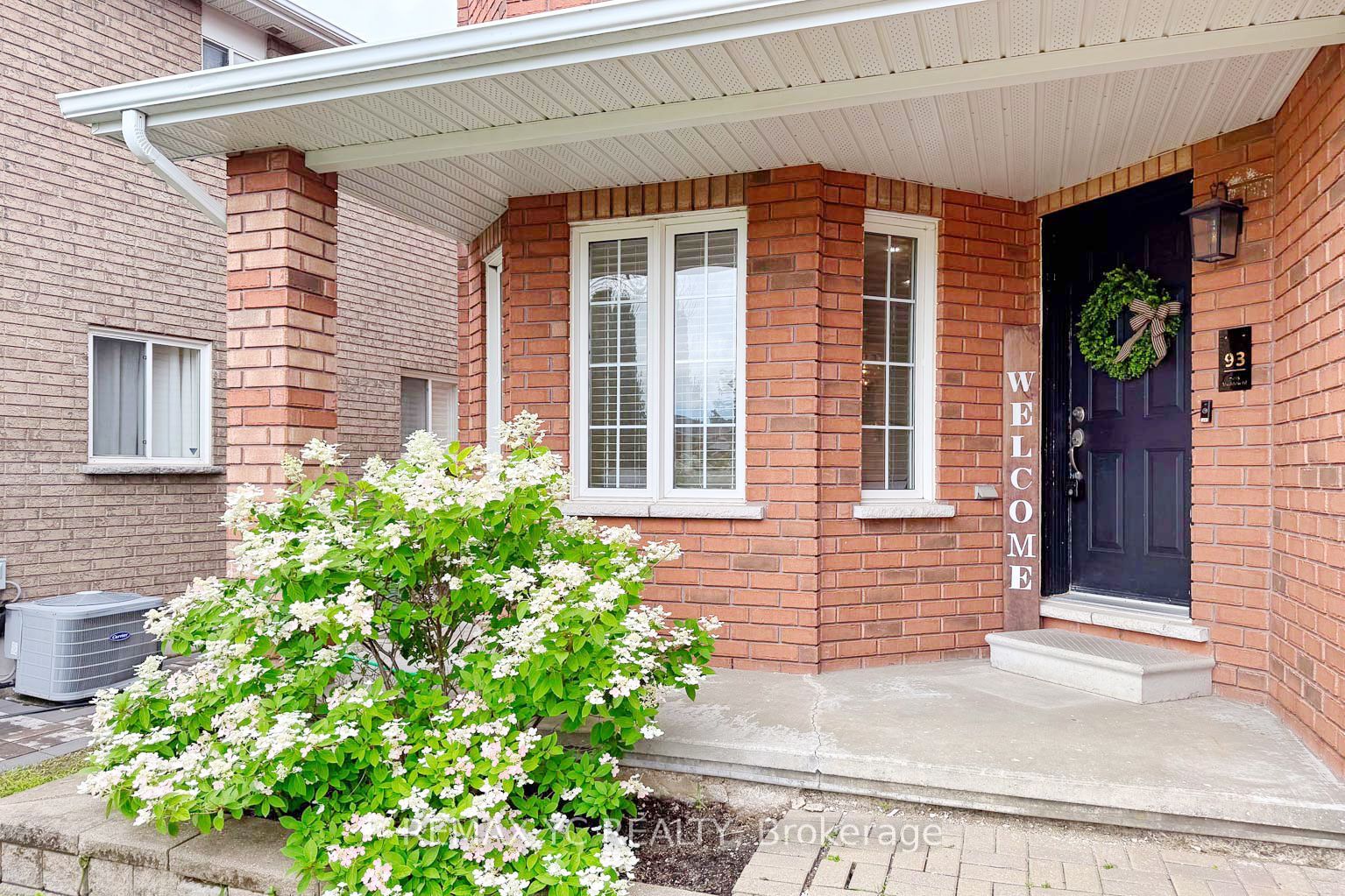 93 Holly Meadow Road, Barrie, ON L4N 0A1 photo 4