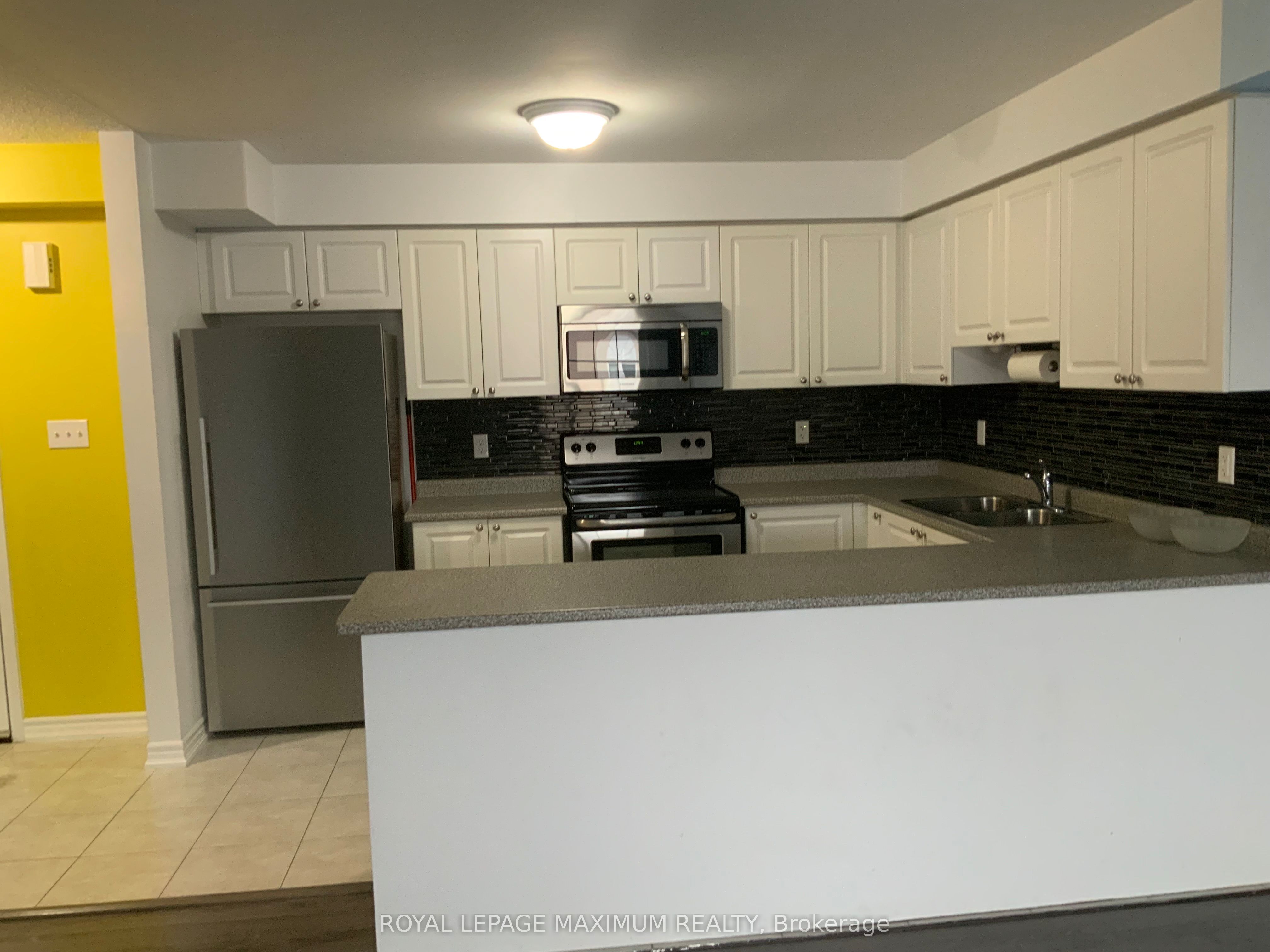 137 Sydenham Wells N/A N 29, Barrie, ON L4M 0G7 photo 5