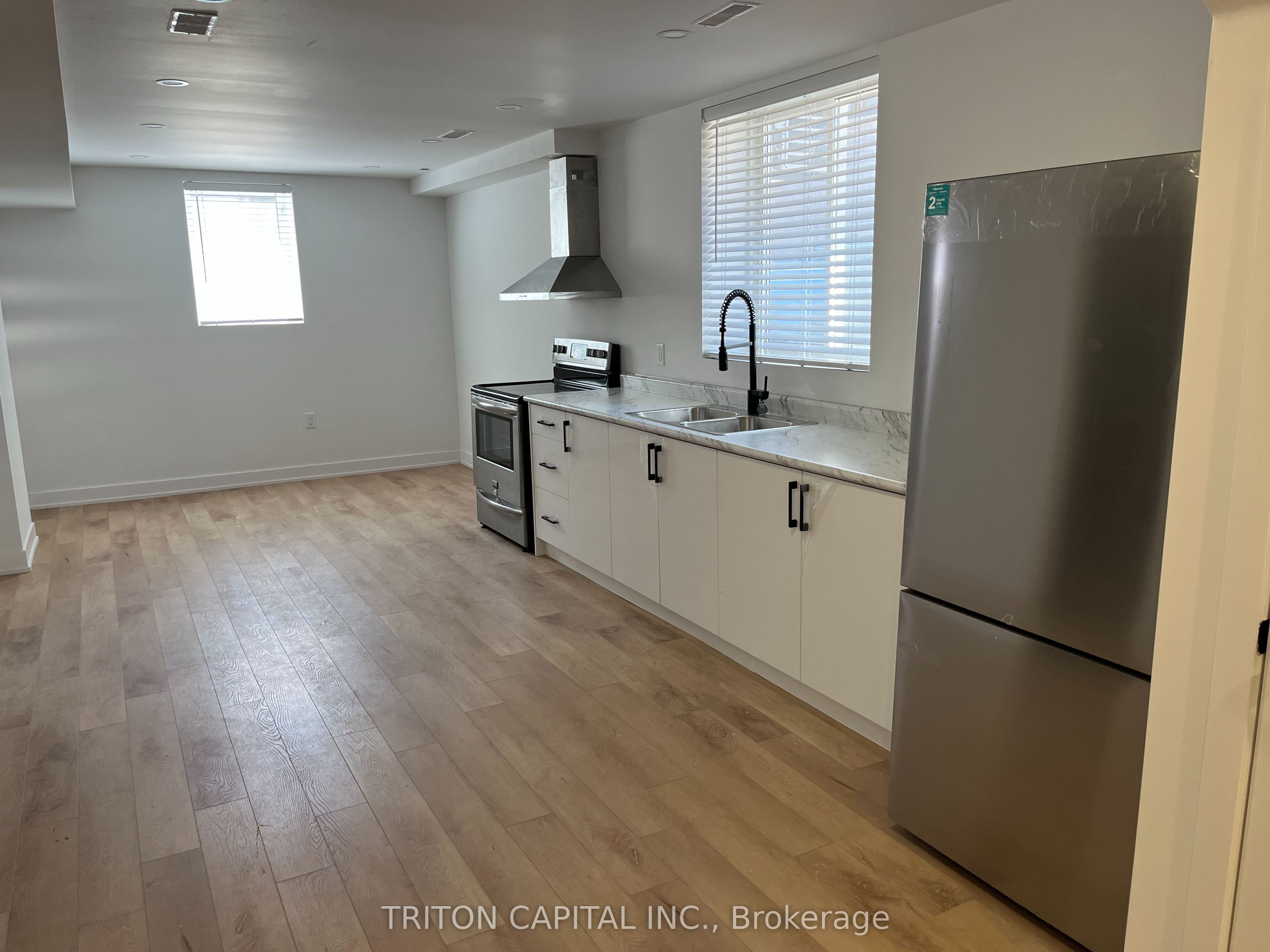 75 Wheatfield Road Lower, Barrie, ON L9J 0C2 photo 4