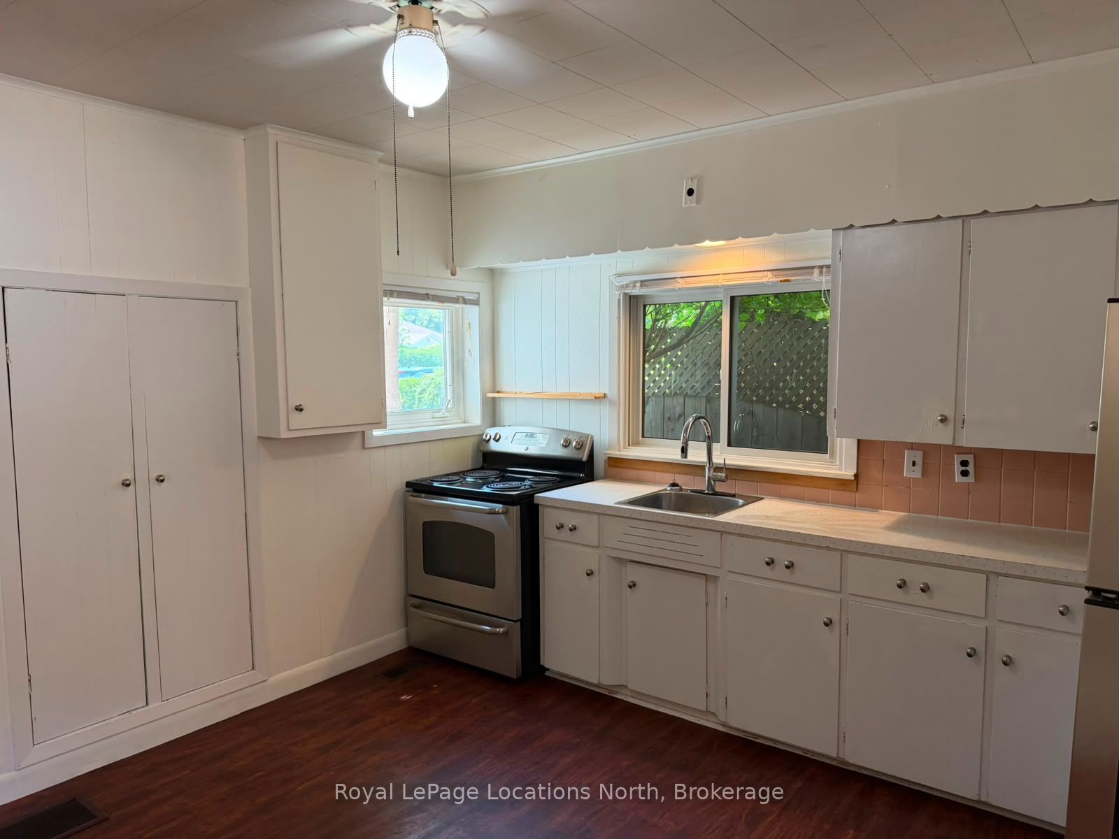 85 Fourth Street W, Collingwood, ON L9Y 1R5 photo 5