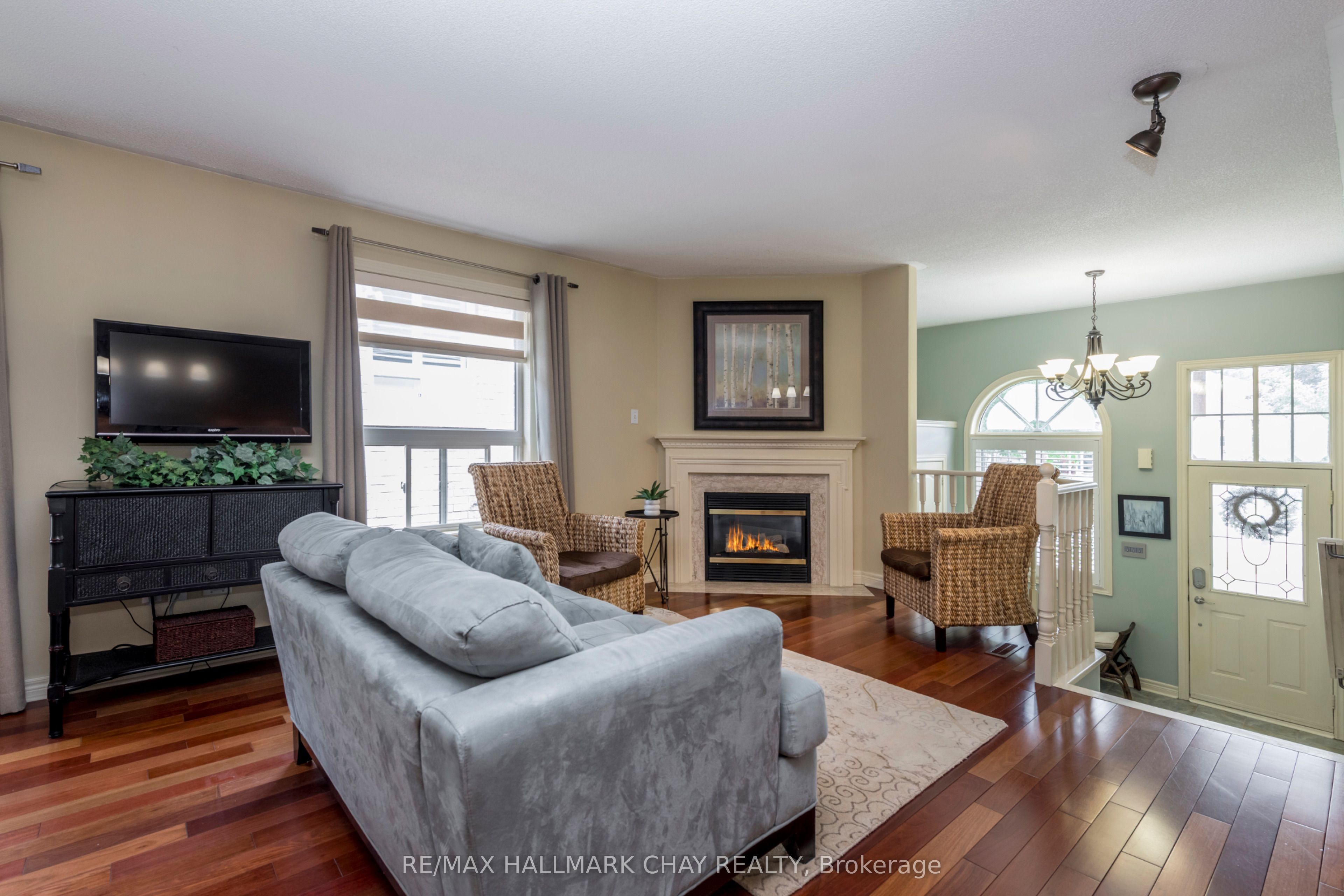 22 Peter Street, Barrie, ON L4N 5R2 photo 5