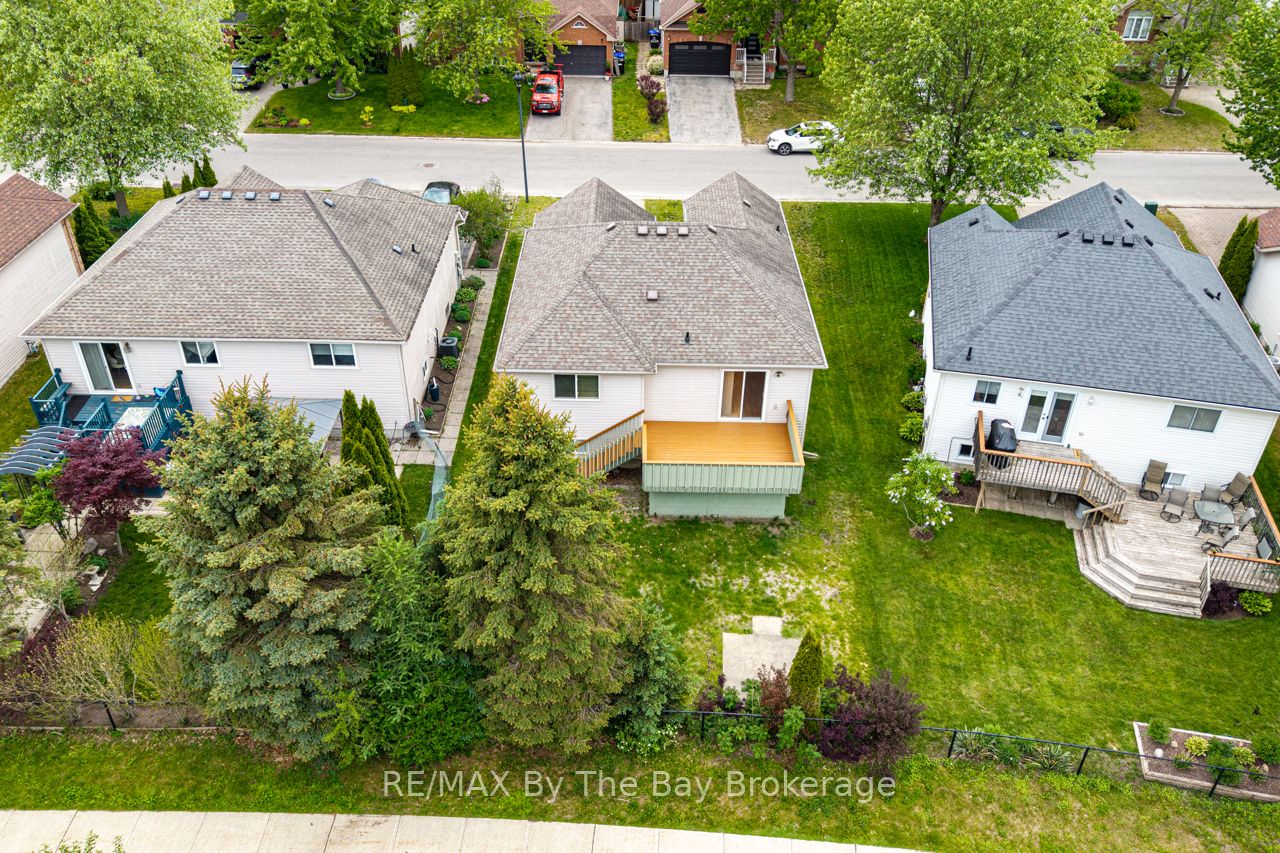 39 Rose Valley Way, Wasaga Beach, ON L9Z 3C5 photo 4