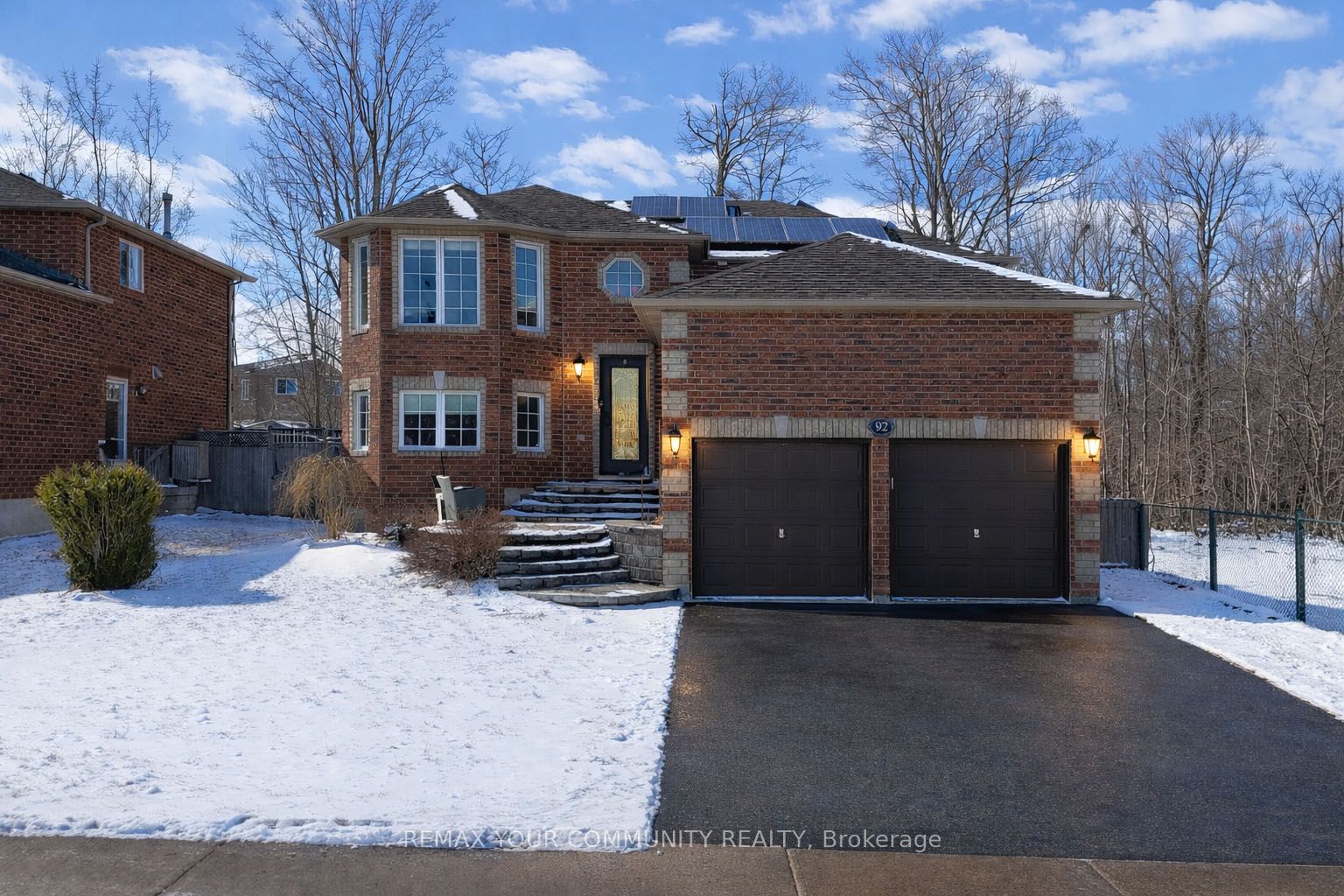 92 SANDRINGHAM Drive, Barrie, ON L4M 7J5 photo 2