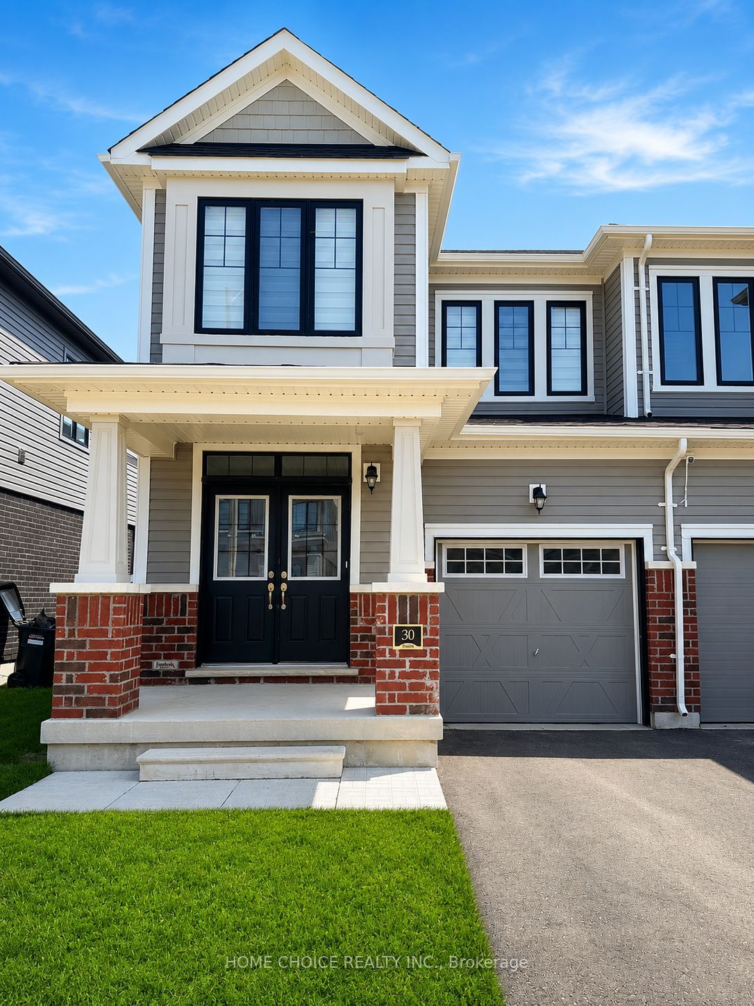 30 Durham Avenue, Barrie, ON L9S 2Z8