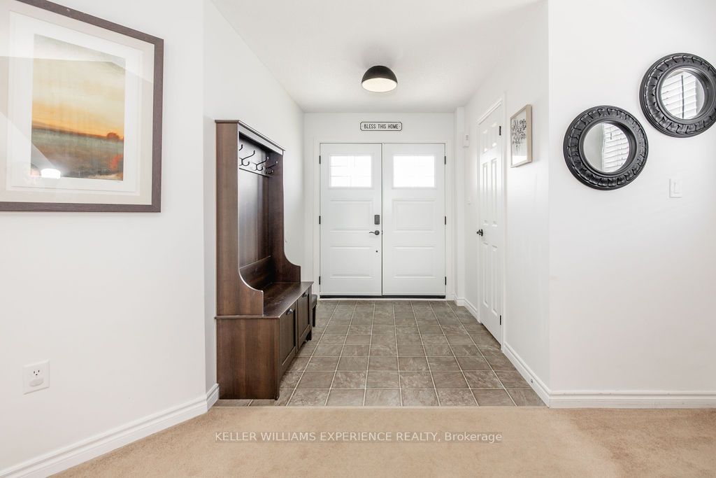27 Michelle Drive, Barrie, ON L4N 5Y4 photo 4