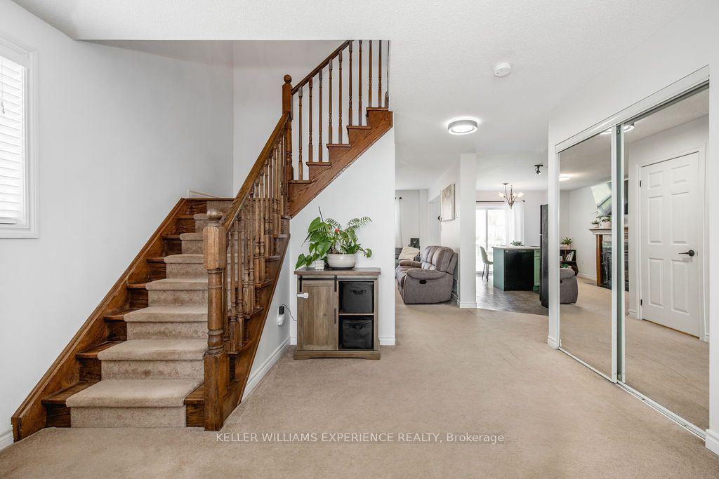 27 Michelle Drive, Barrie, ON L4N 5Y4 photo 5