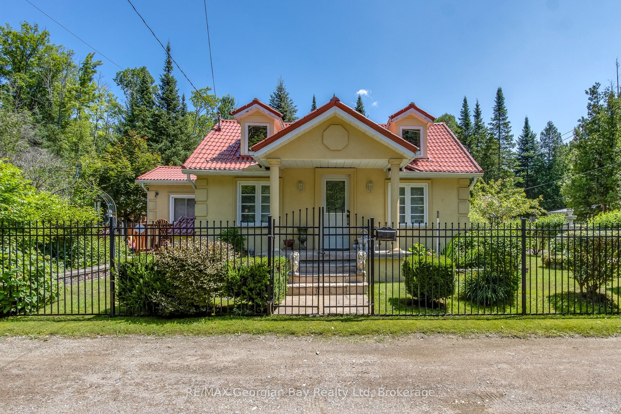 3 Brookside Drive, Tiny, ON L0L 2J0 photo 2
