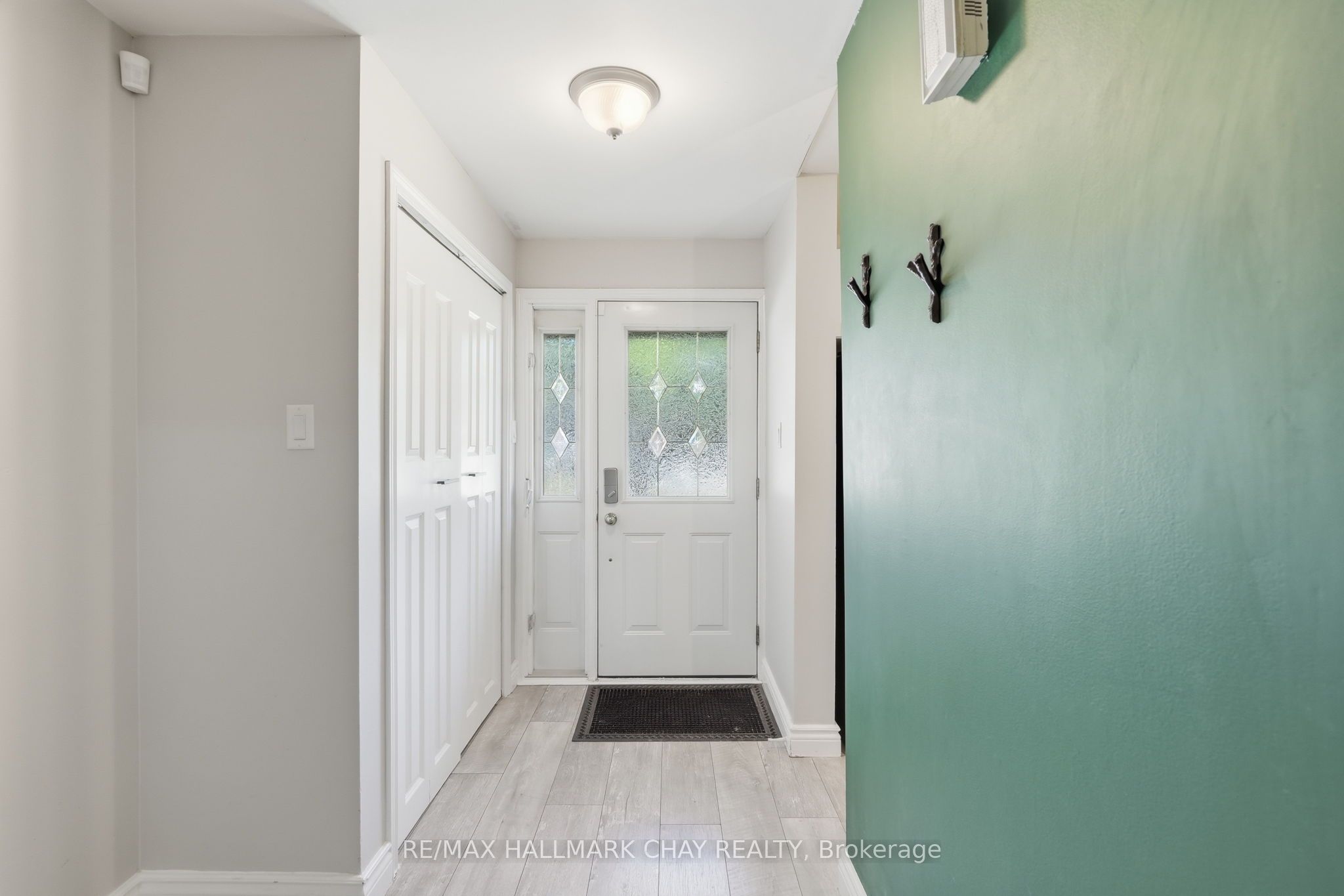 536 Tenth Street, Collingwood, ON L9Y 4C1 photo 3