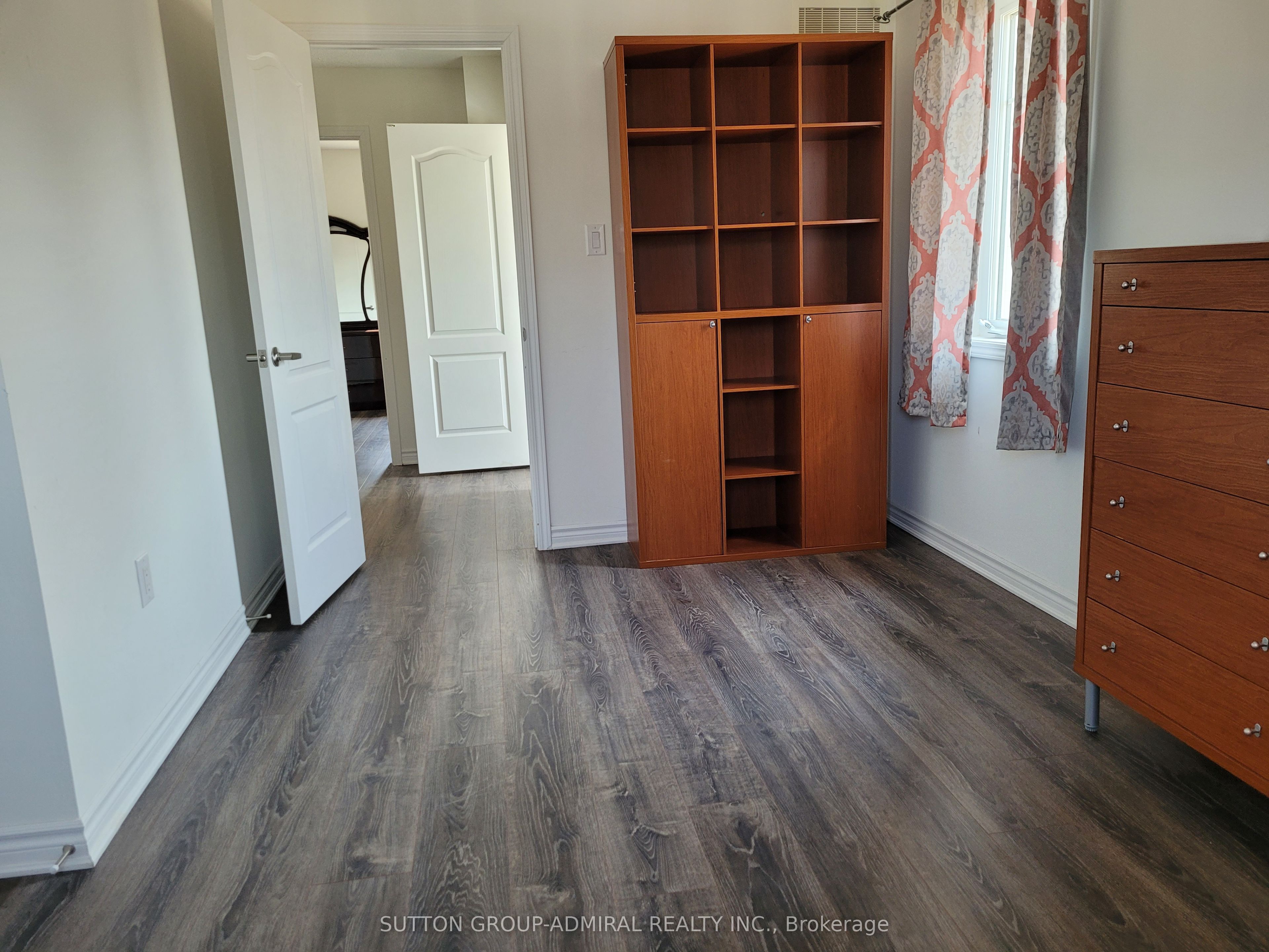 104 Village Gate Drive, Wasaga Beach, ON L9Z 0J7 photo 3