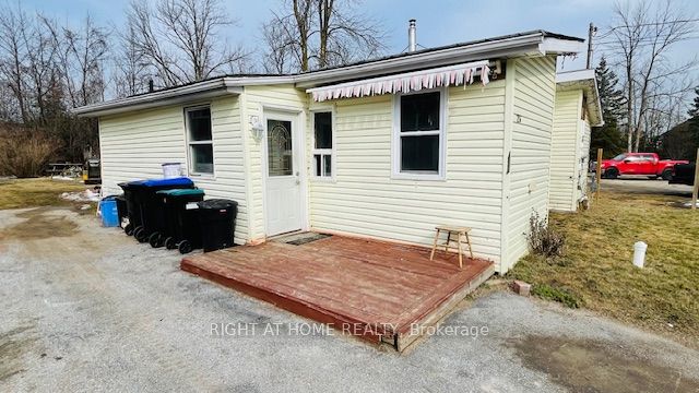 26 George Avenue, Wasaga Beach, ON L9Z 2X9 photo 2