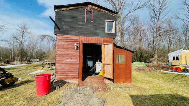 26 George Avenue, Wasaga Beach, ON L9Z 2X9 photo 4