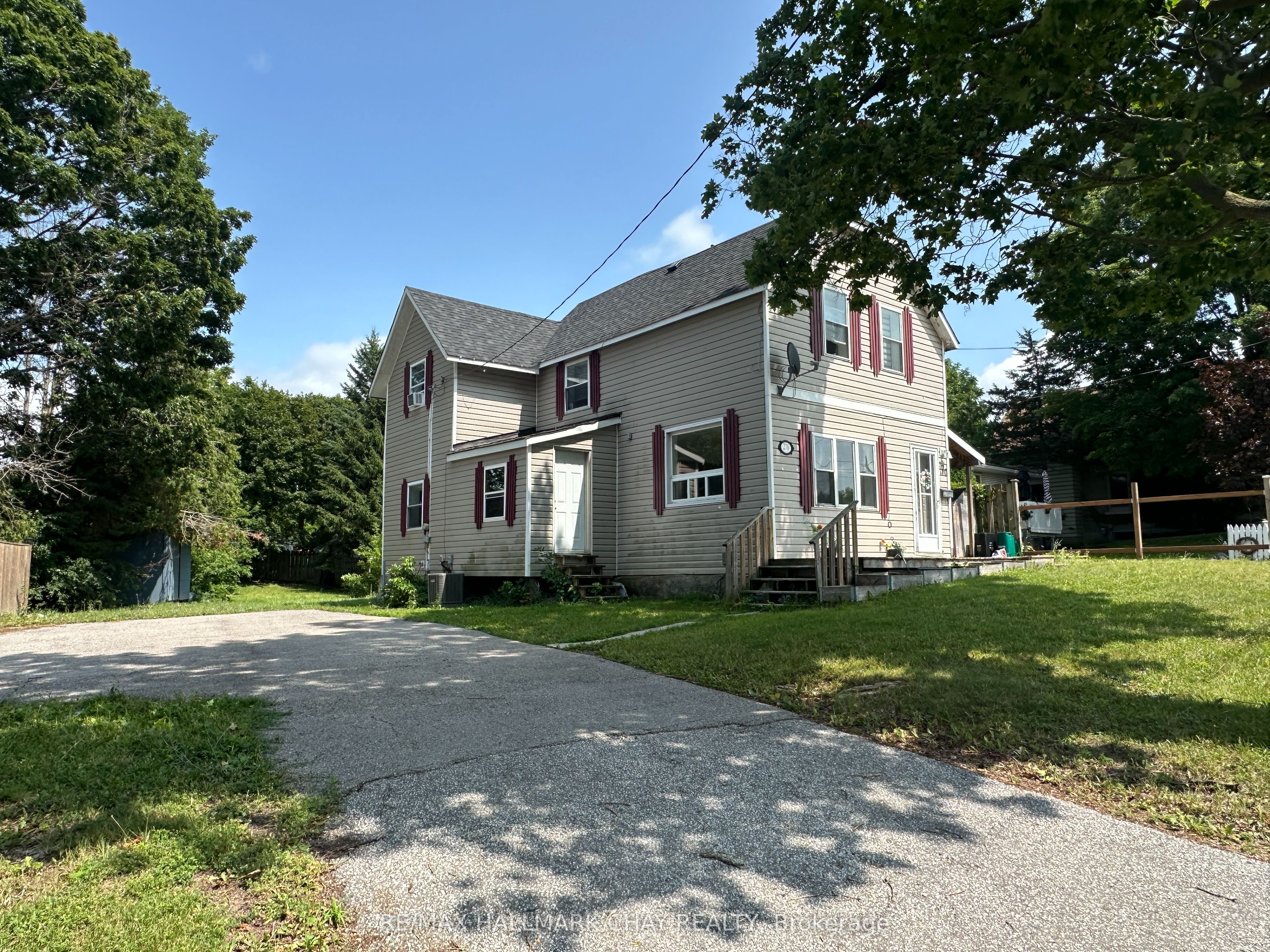 270 Moffat Street A, Orillia, ON L3V 4G1 photo 3