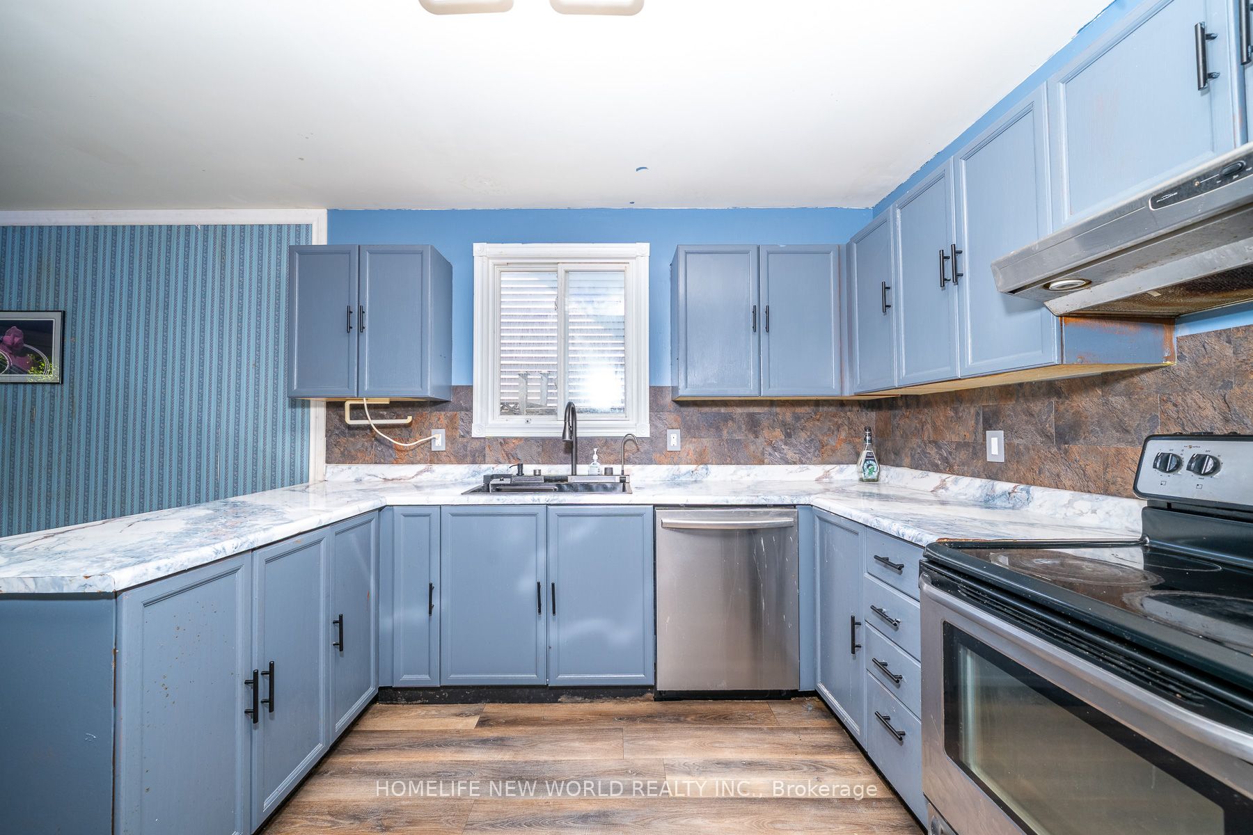 341 Hickling Trail, Barrie, ON L4M 5Z6 photo 4
