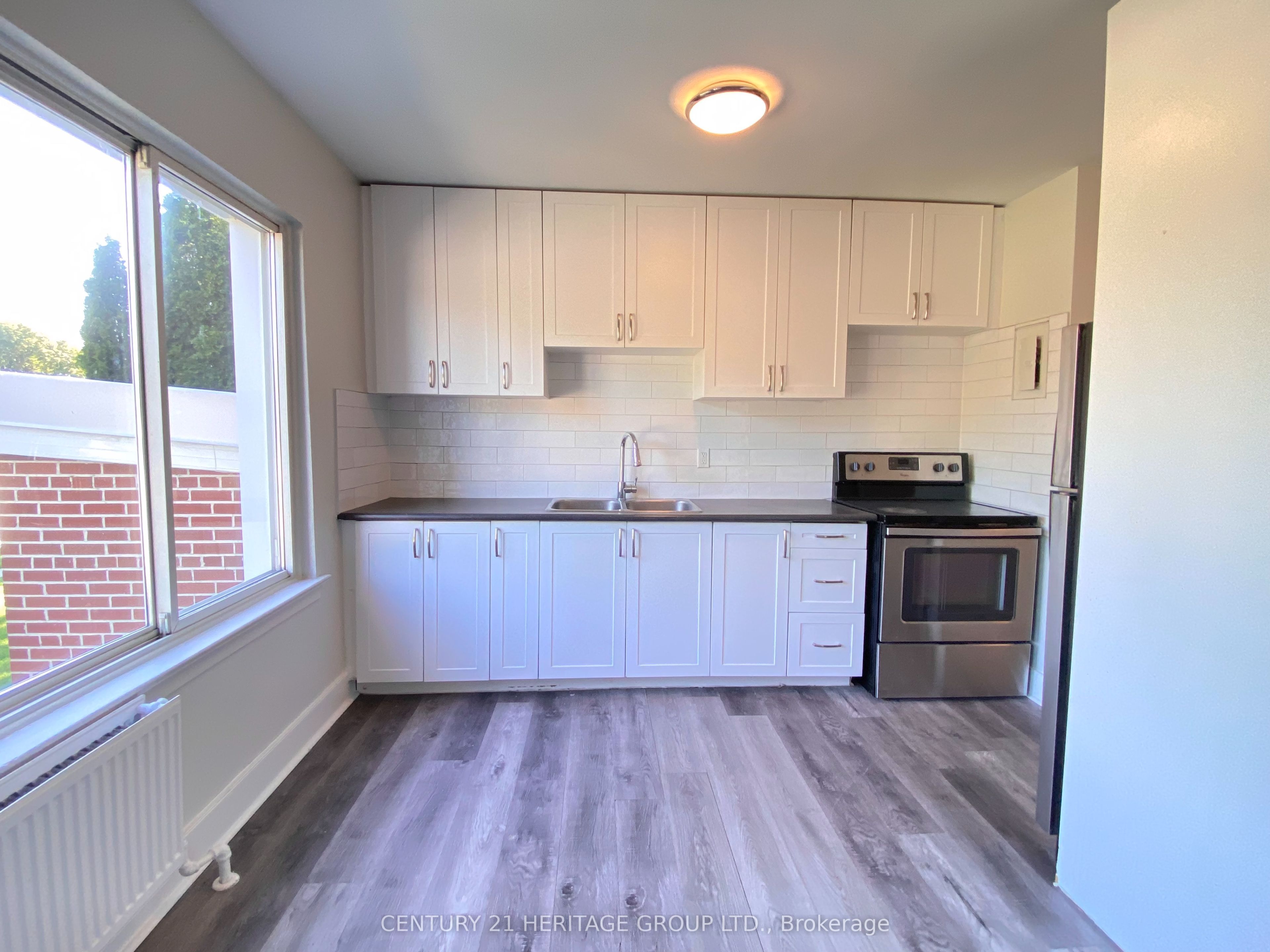 174 Grove Street E 3, Barrie, ON L4M 2P7 photo 5