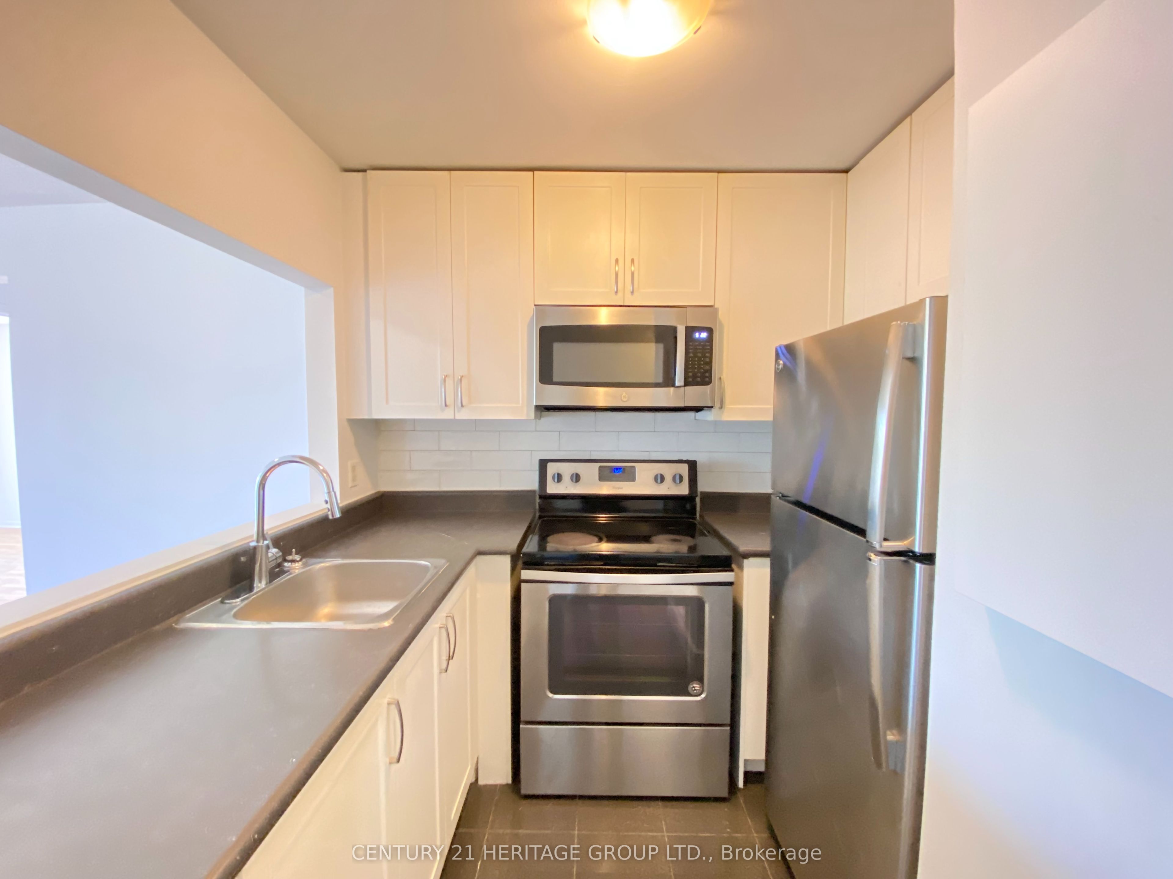 170 Grove Street E 302, Barrie, ON L4M 2P7 photo 5