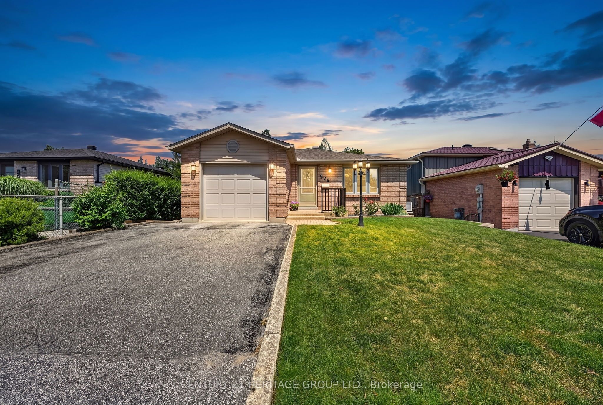 226 Lillian Crescent, Barrie, ON L4N 5Y8 photo 2