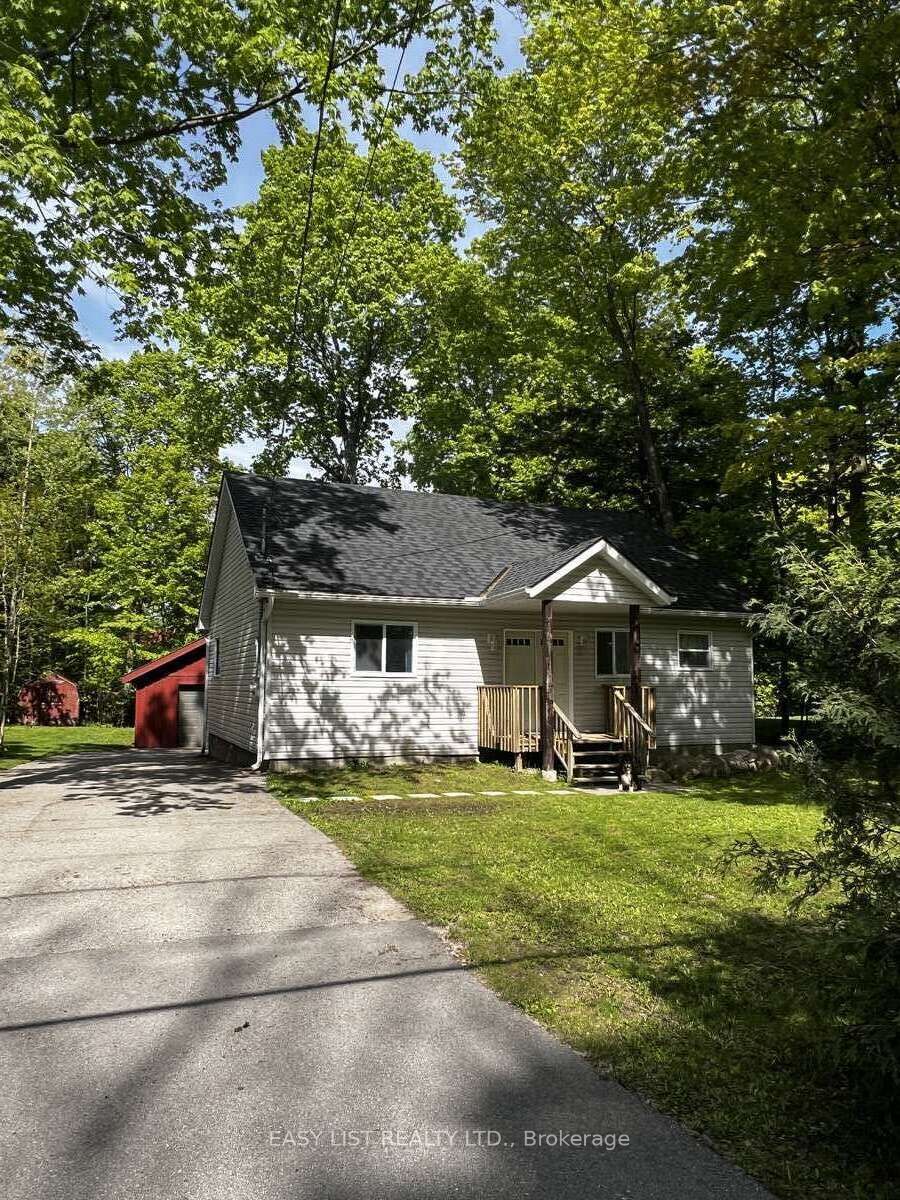 2135 Champlain Road, Tiny, ON L9M 0B1
