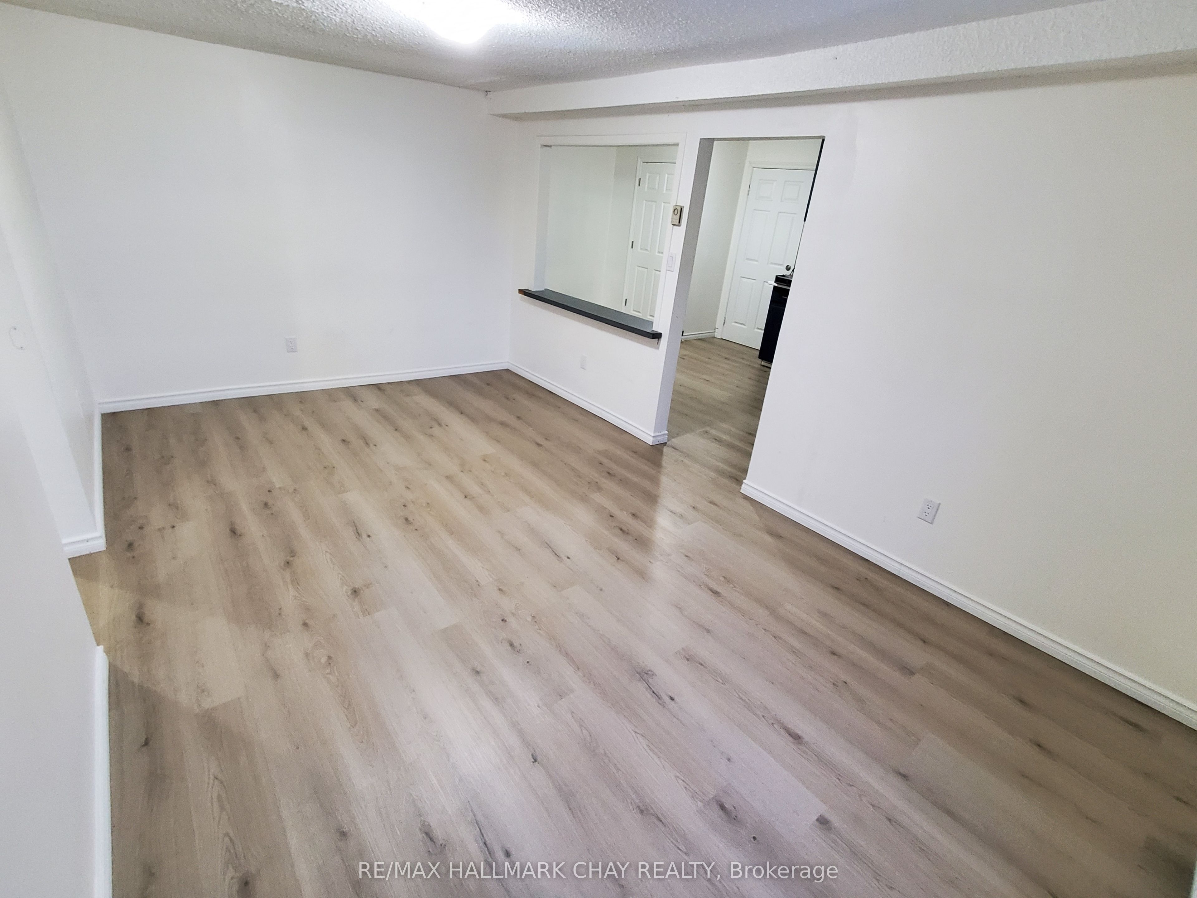 58 Queen Street W 6, Springwater, ON L0L 1P0 photo 3
