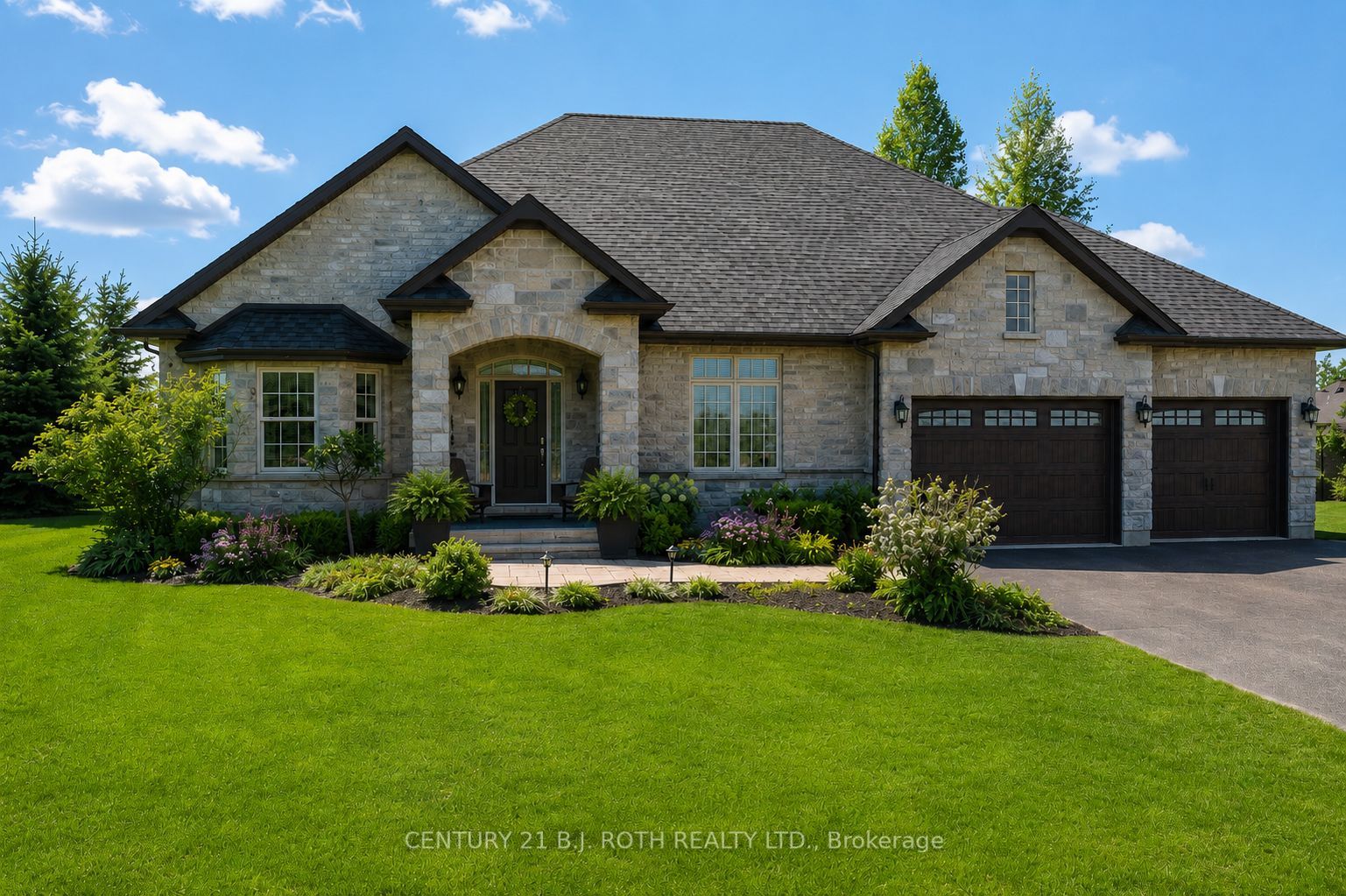 2 Roy Hickling Drive, Springwater, ON L9X 0J2