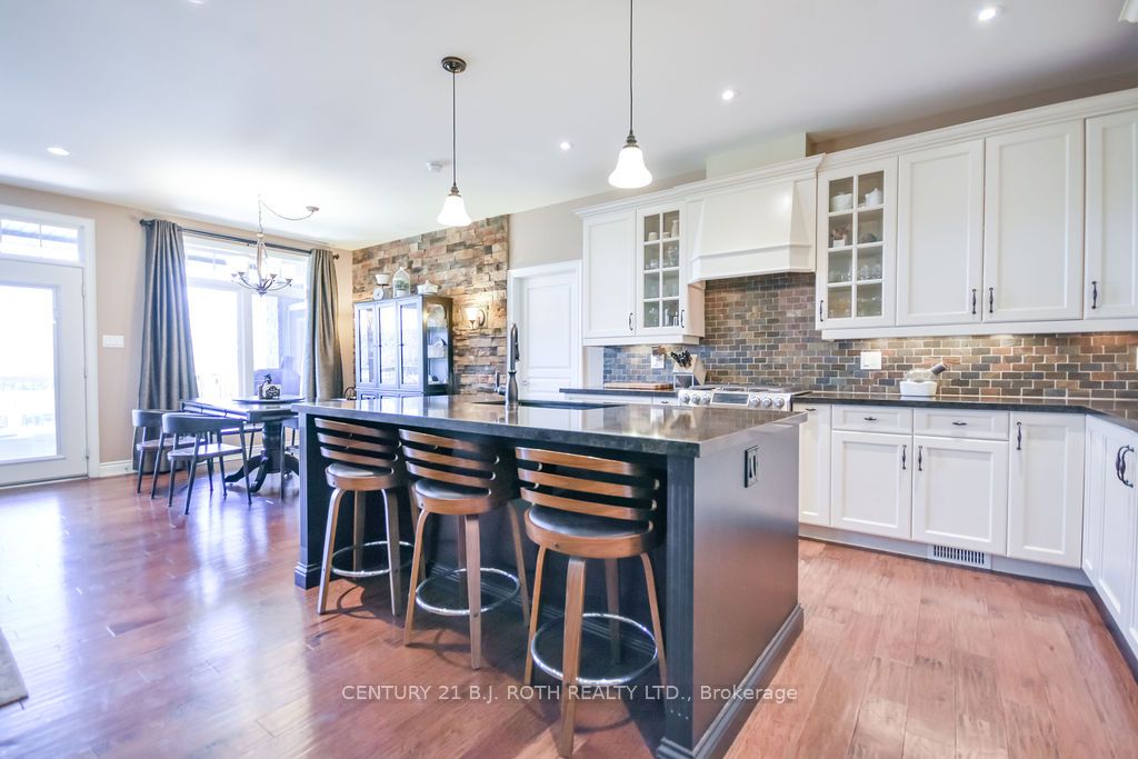2 Roy Hickling Drive, Springwater, ON L9X 0J2 photo 4