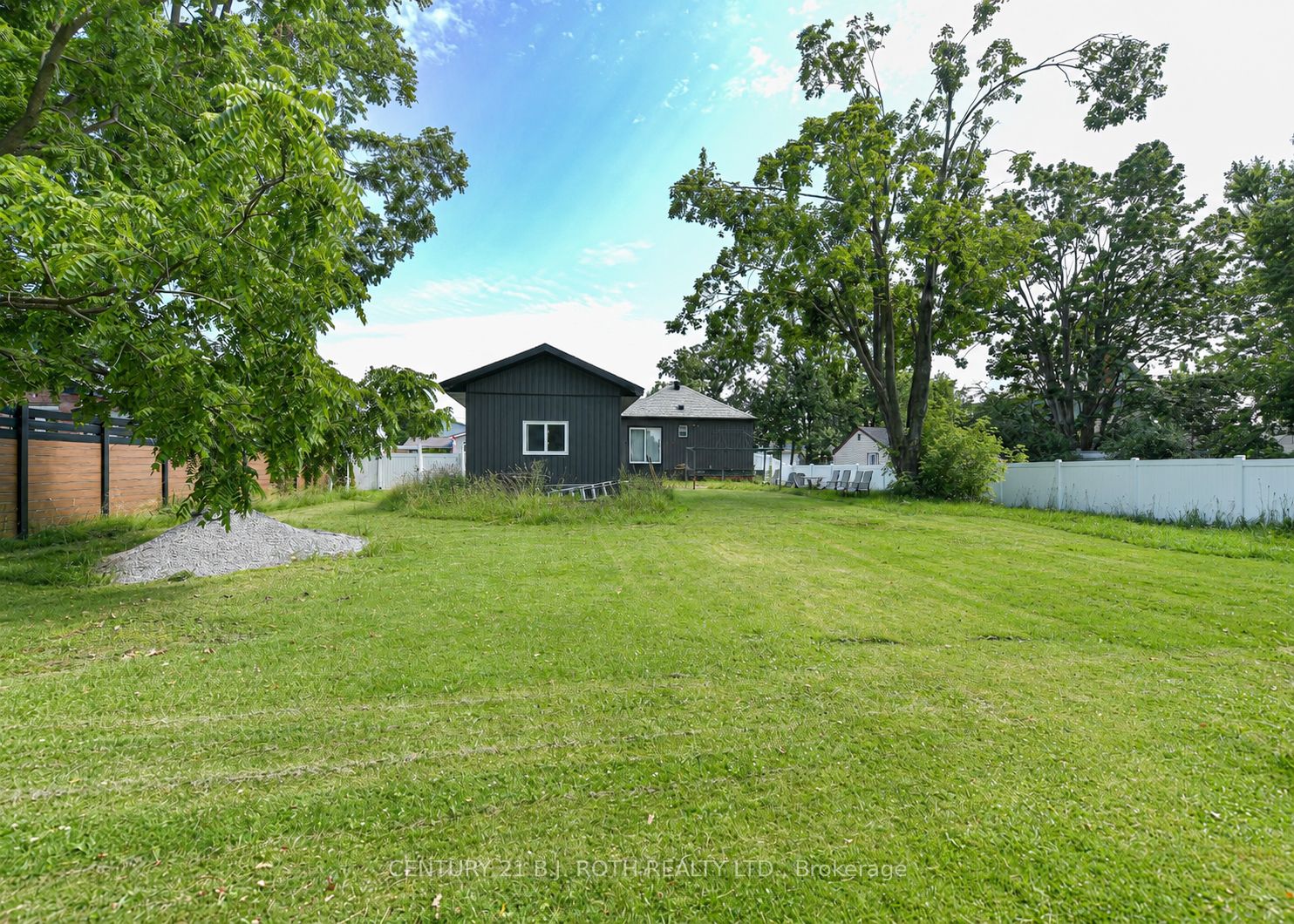 26 South Street S, Orillia, ON L3V 3S9 photo 4