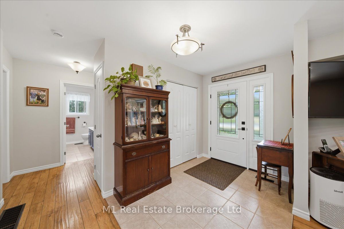 2 Conder Drive, Oro-Medonte, ON L0K 1E0 photo 3