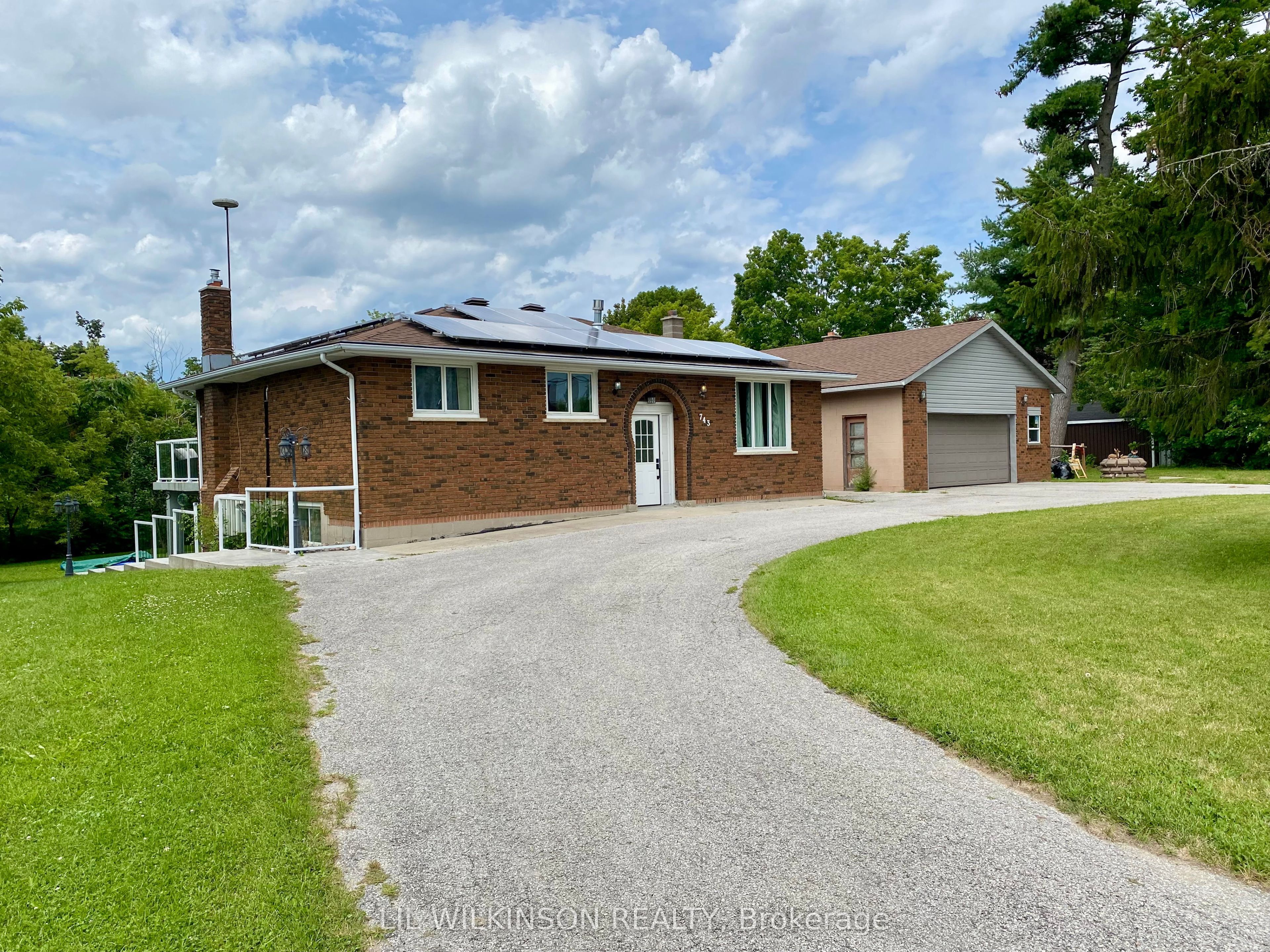 743 Essa Road, Barrie, ON L4N 9G1