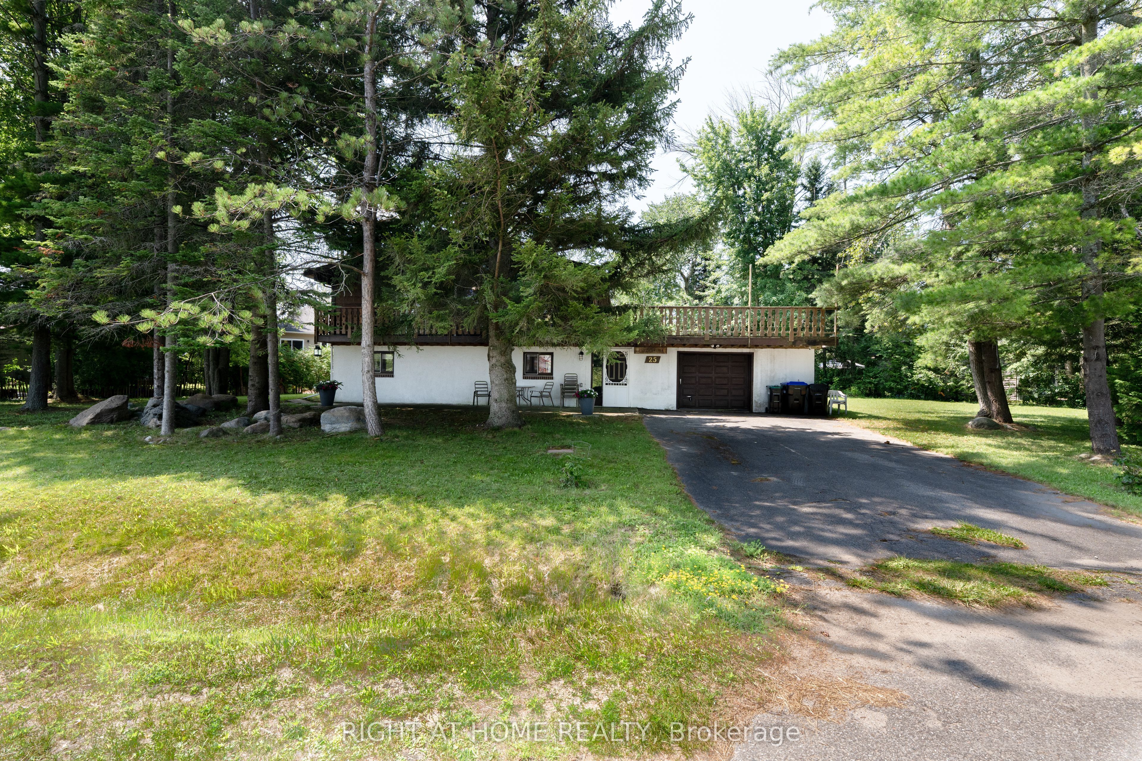 25 William Avenue, Wasaga Beach, ON L9Z 2X3 photo 3