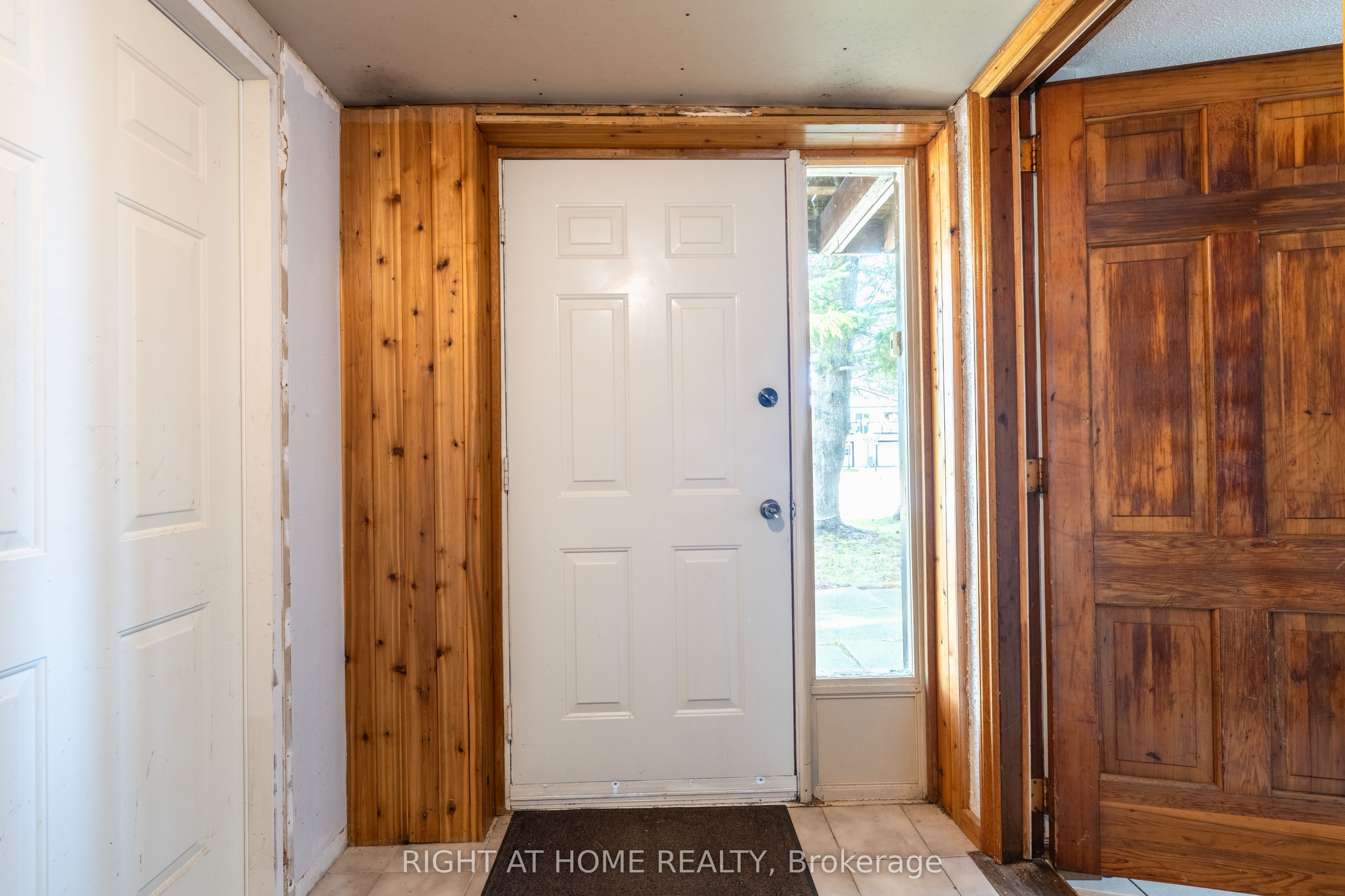 25 William Avenue, Wasaga Beach, ON L9Z 2X3 photo 4