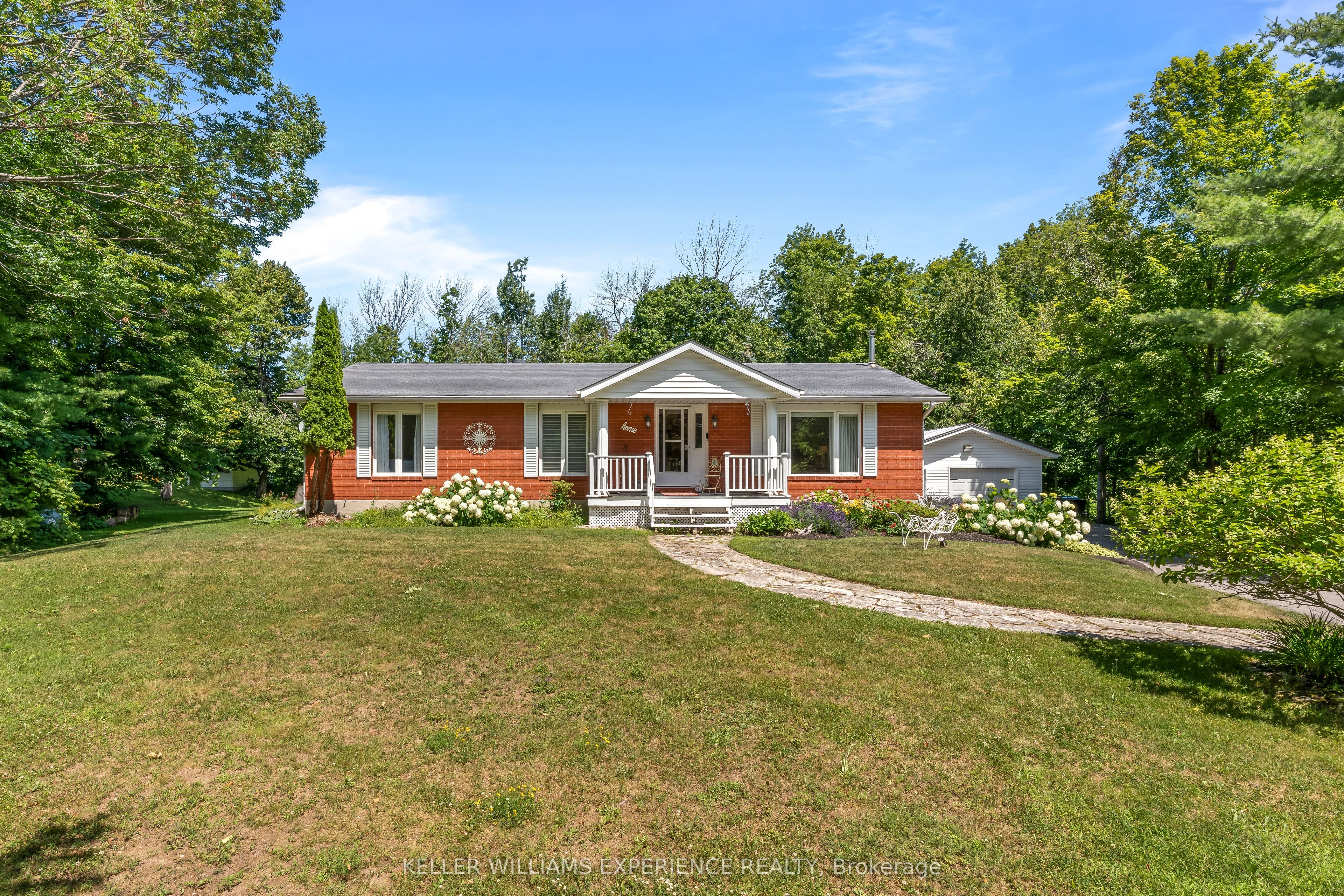 3387 Brennan Line, Severn, ON L3V 6H3 photo 2