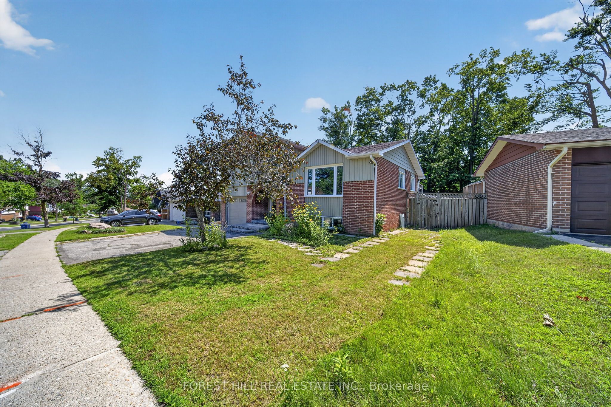 63 Springdale Drive, Barrie, ON L4M 5A9 photo 3