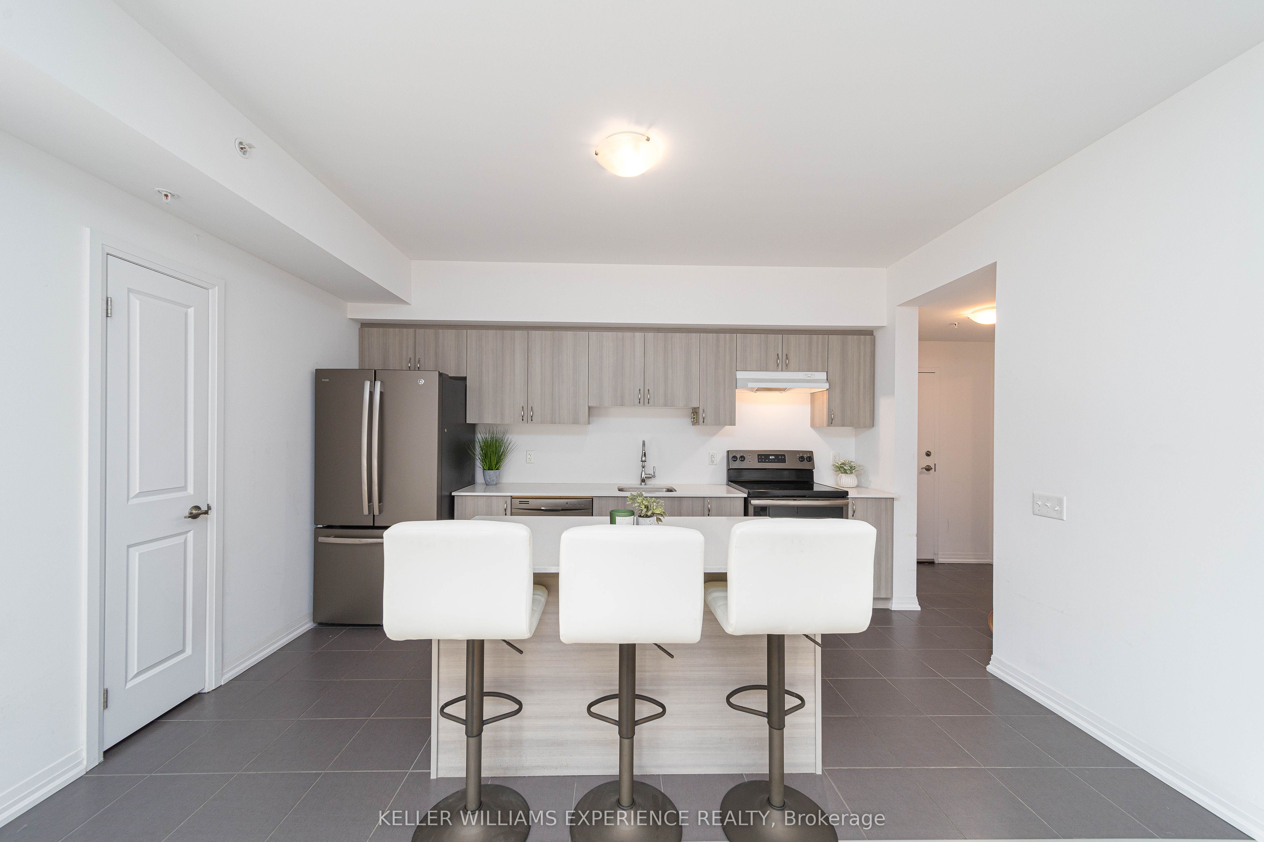 300 Essa Road E 201, Barrie, ON L9J 0B9 photo 5