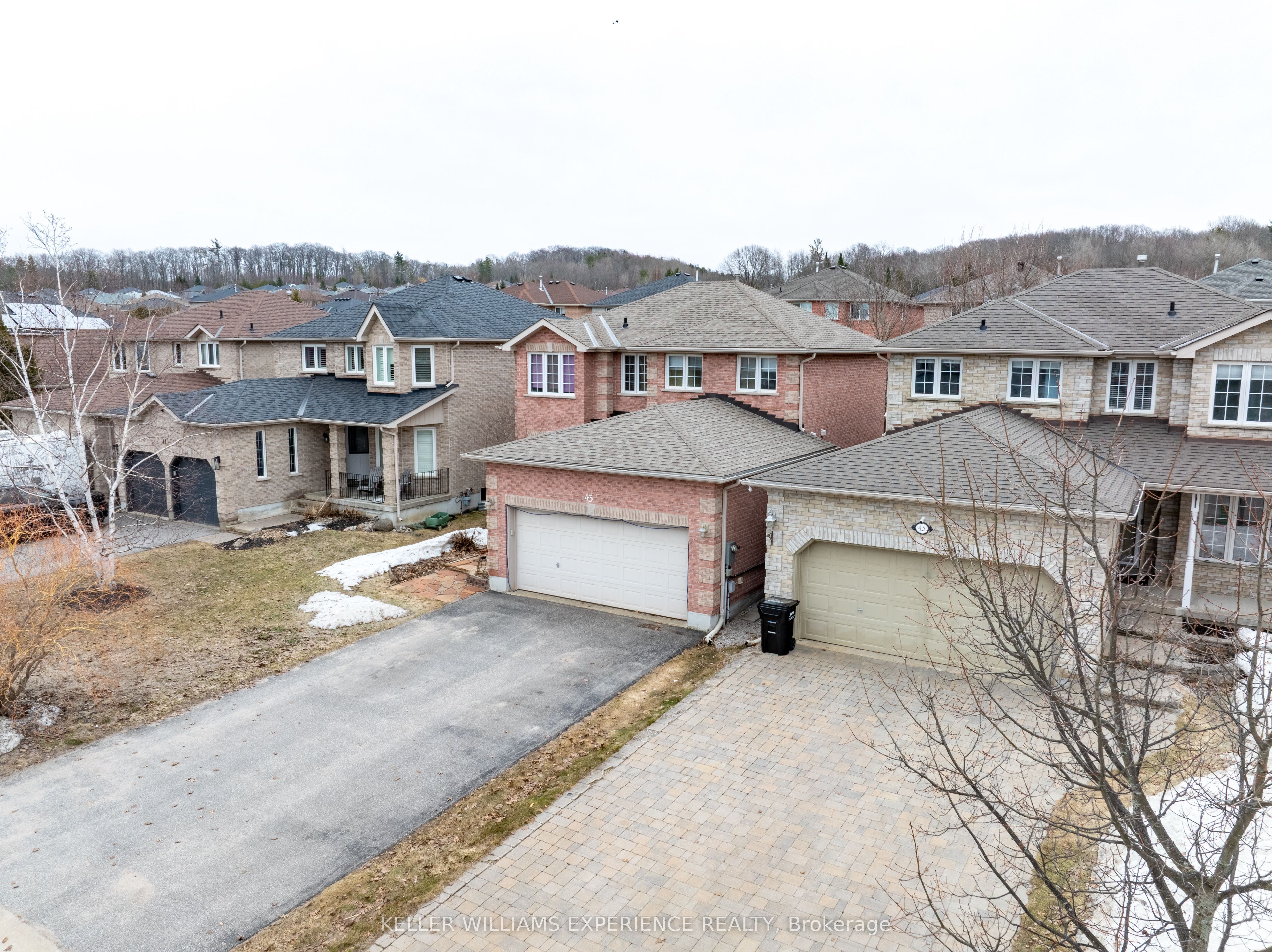 43 Dunnett Drive, Barrie, ON L4N 0J7 photo 4