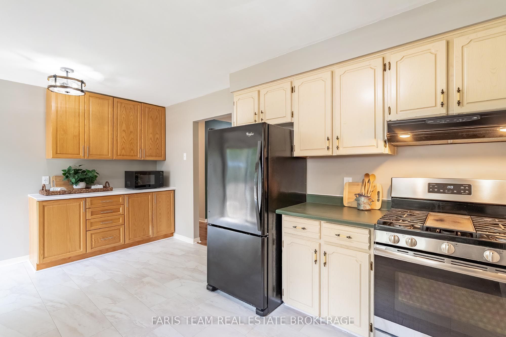 1202 Sunnidale Road, Springwater, ON L4M 4S4 photo 3