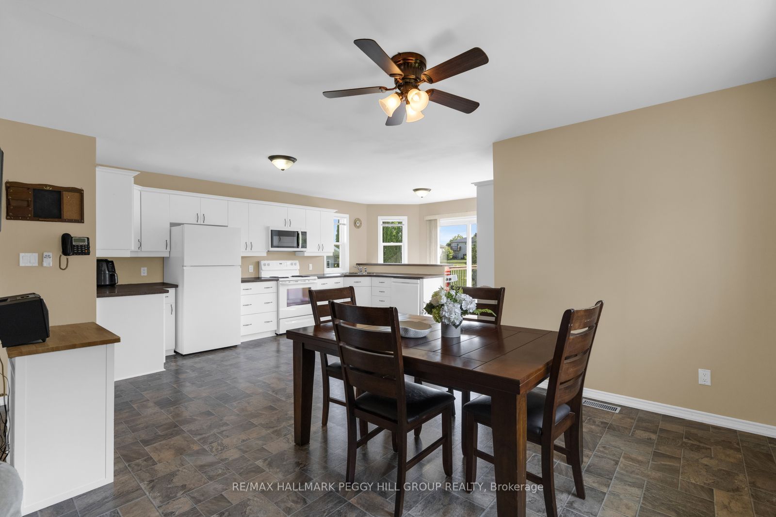 5 Allan Court, Springwater, ON L0L 1P0 photo 3
