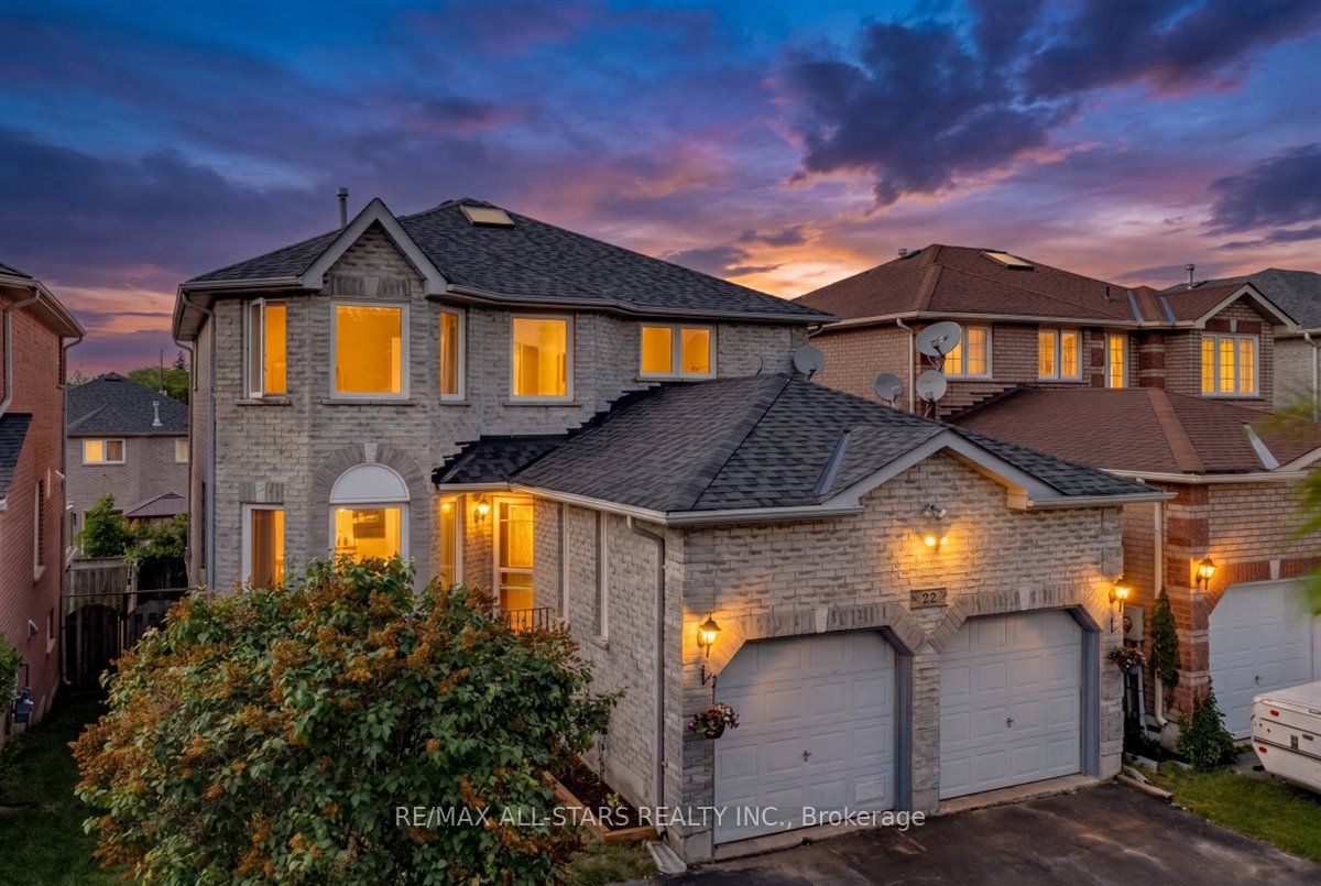 22 Kelsey Crescent, Barrie, ON L4N 0J5