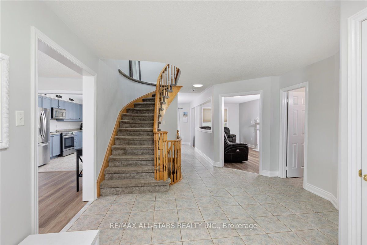 22 Kelsey Crescent, Barrie, ON L4N 0J5 photo 5