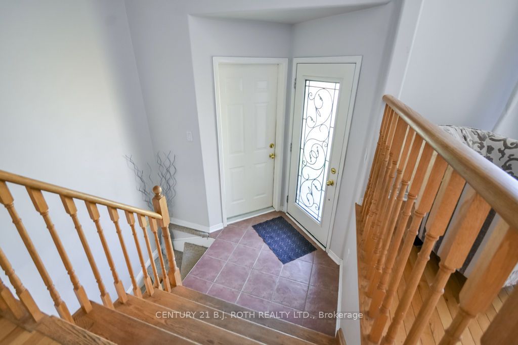 53 FOREST DALE Drive, Barrie, ON L4M 6M9 photo 3