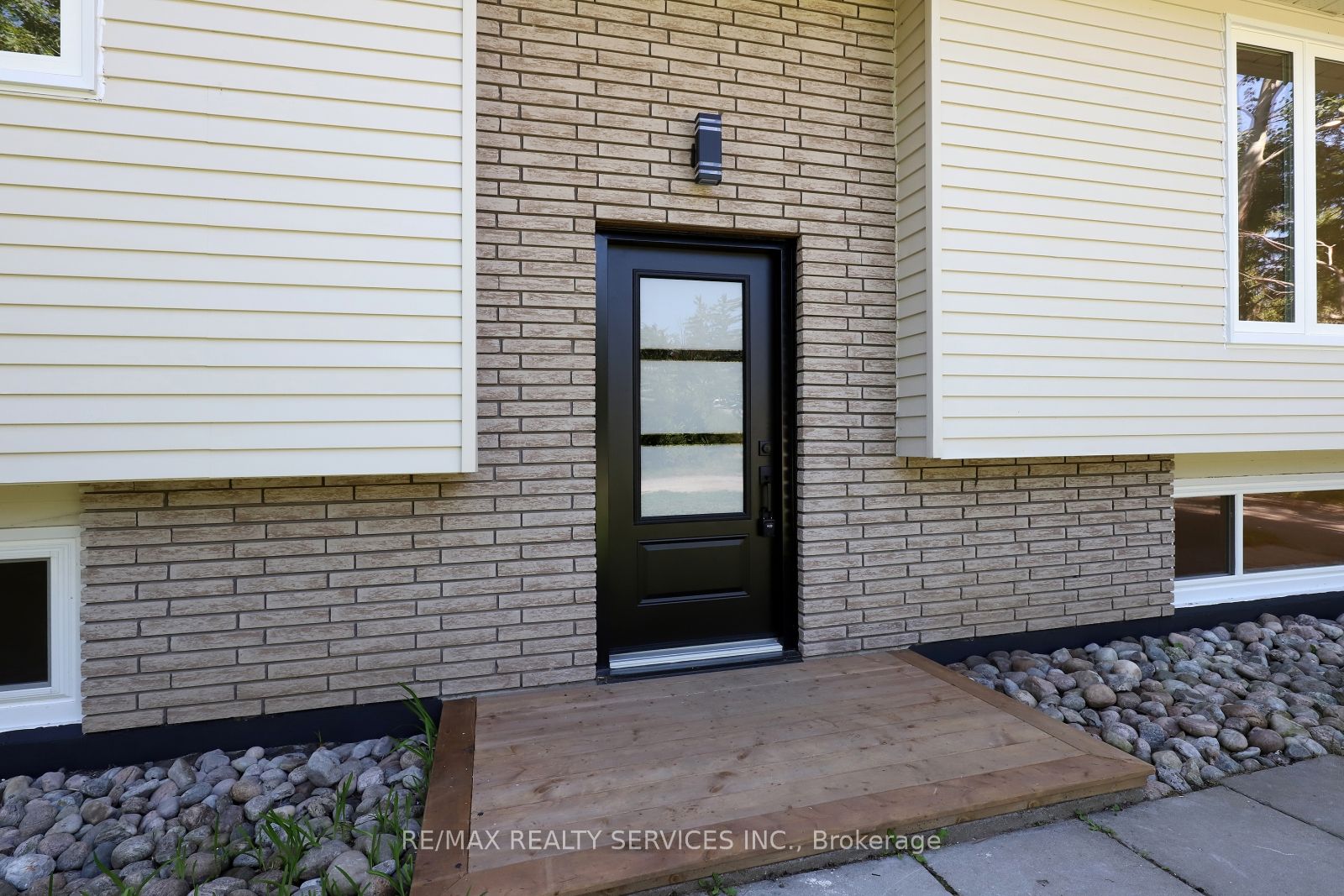 8570 Hwy 12 N/A, Oro-Medonte, ON L3V 0K1 photo 5