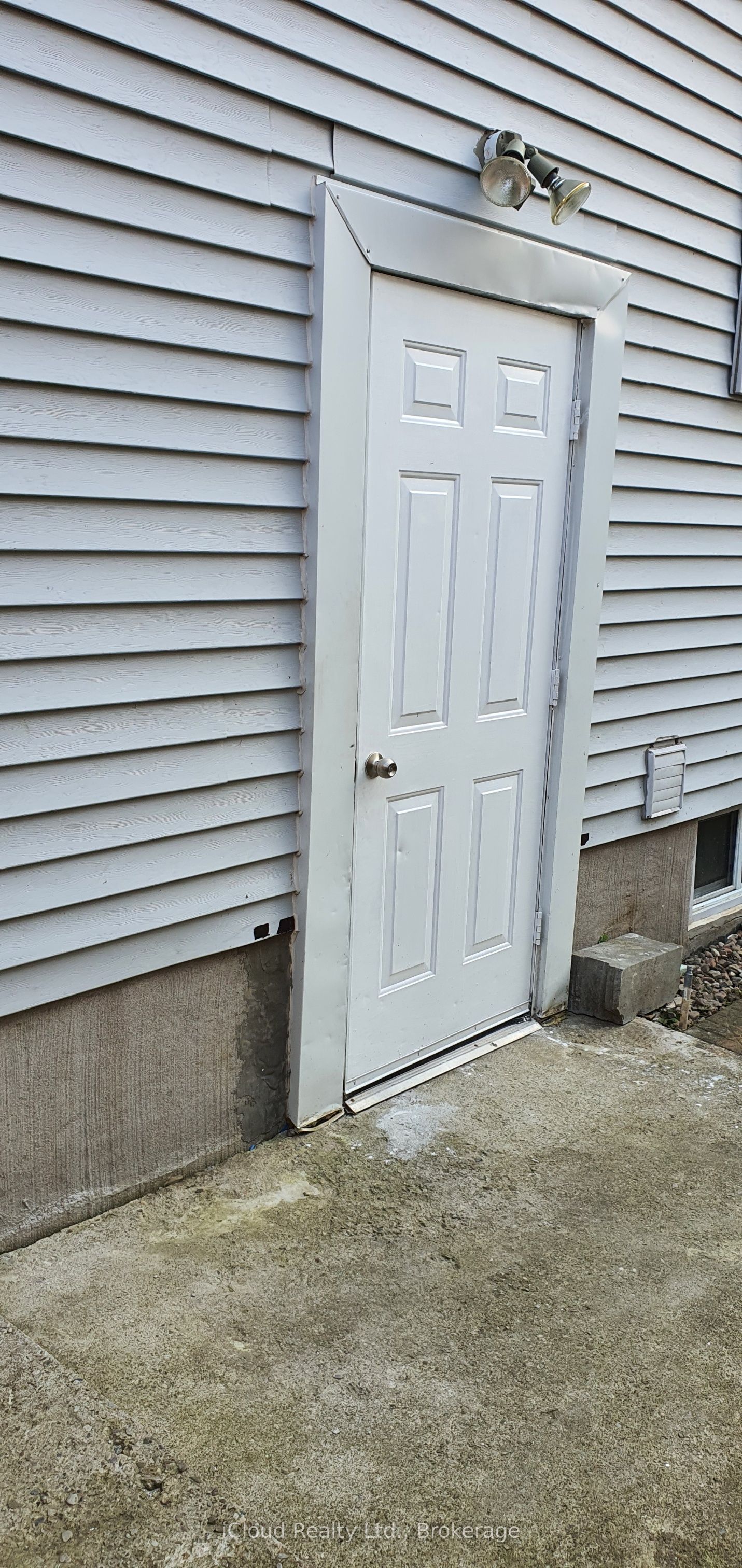 296 Hickling Trail, Barrie, ON L4M 5X9 photo 2