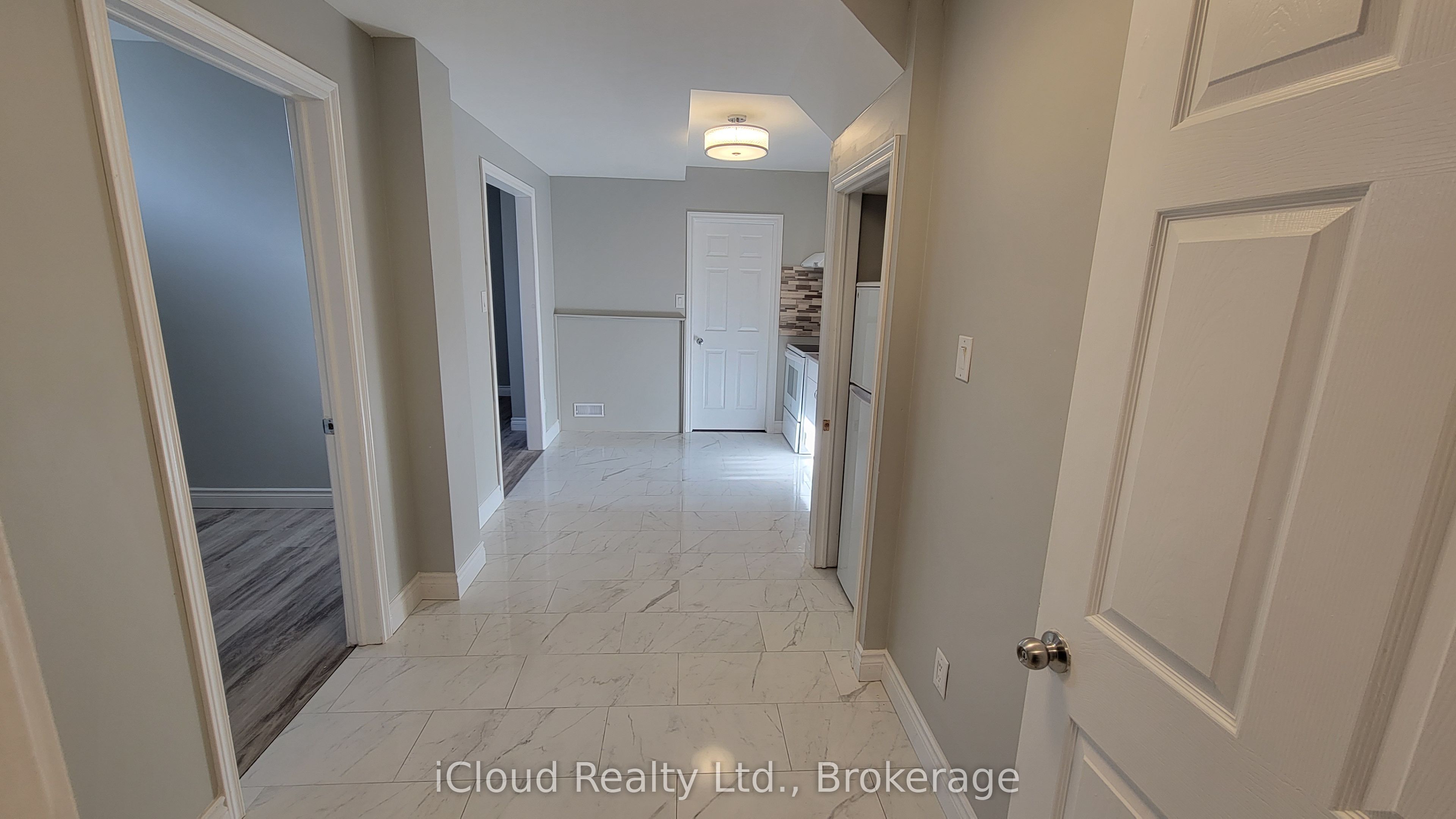 296 Hickling Trail, Barrie, ON L4M 5X9 photo 4