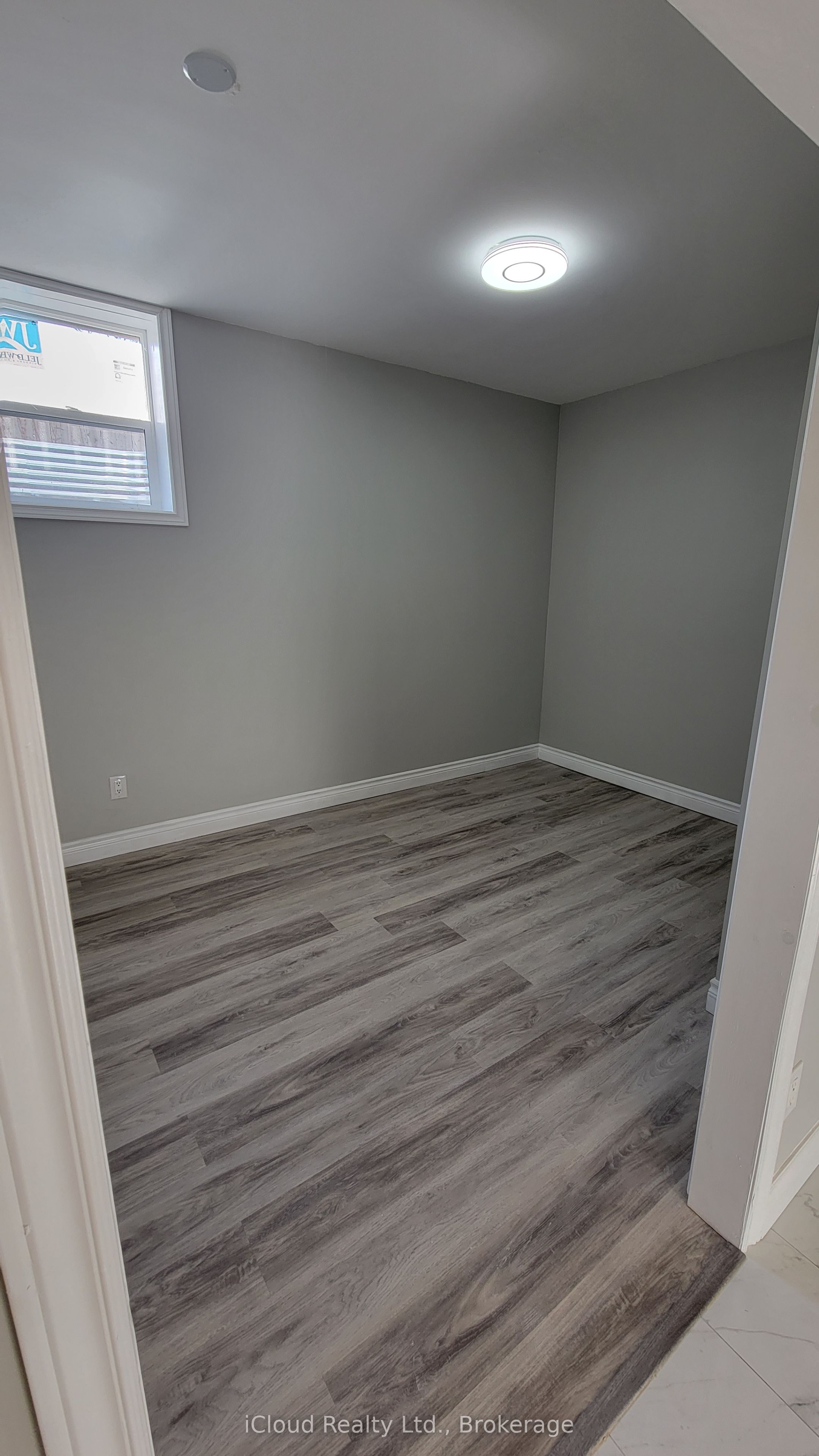 296 Hickling Trail, Barrie, ON L4M 5X9 photo 5