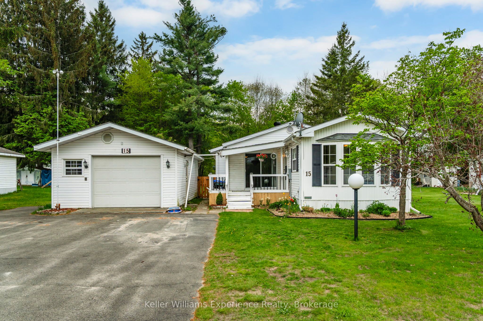 5411 Elliott Side Road 15, Tay, ON L4R 4K3 photo 2
